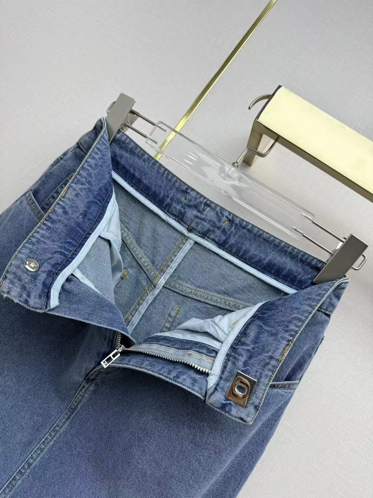 샤넬 더블 C 메탈 버클 데님 스커트 상세 이미지 5