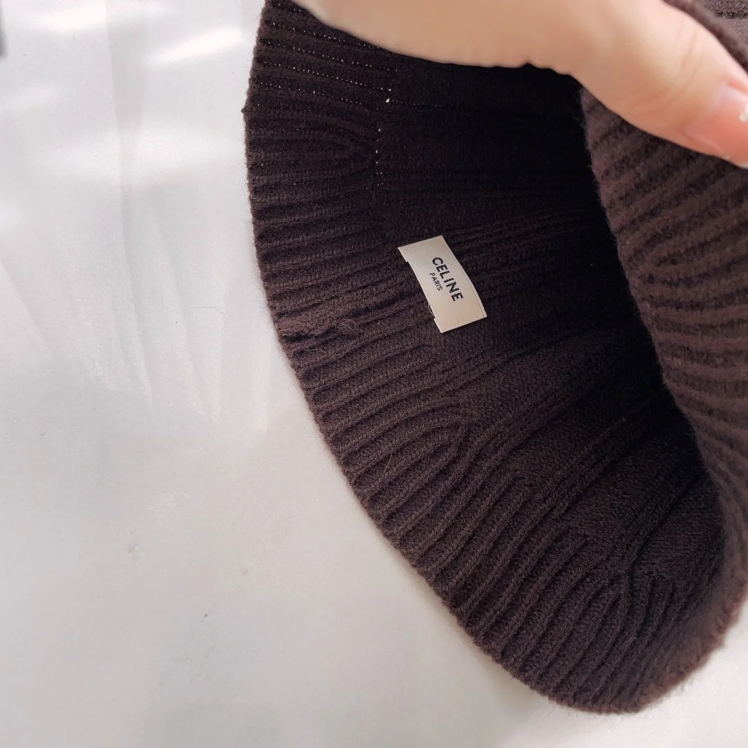 셀린느 세로 스트라이프 니트 버킷햇 상세 이미지 9