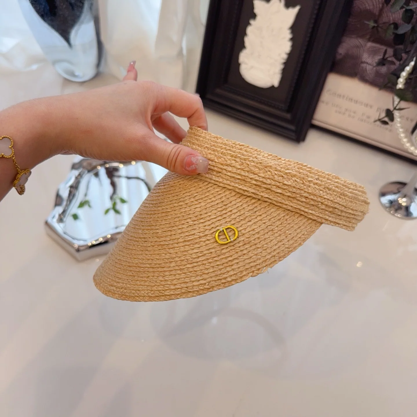 디올 라피아 바이저 모자 상세 이미지 3