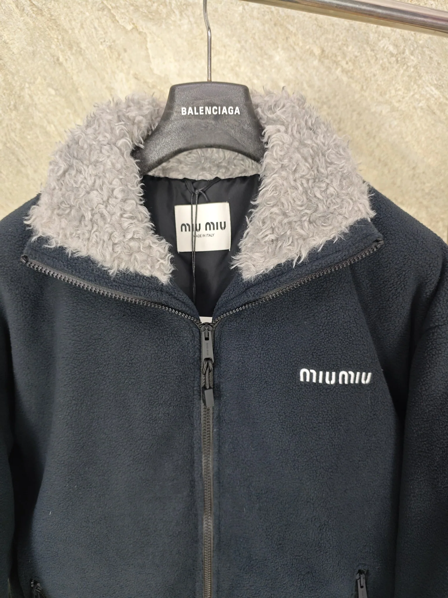 미우미우 램 울 다운 남성 자켓 25FW 상세 이미지 5