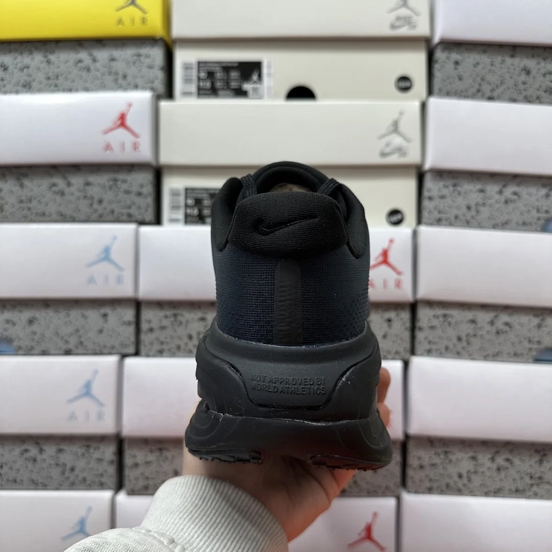 나이키 [5A] 보메로 프리미엄 SP IQ0627-001 201610 Nike Vomero Premium SP Black Mini Chrome 상세 이미지 7