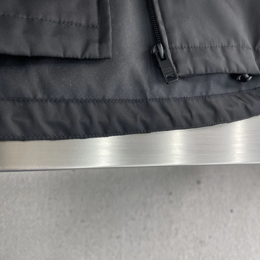 프라다 미니멀 캐주얼 남성 자켓 상세 이미지 6