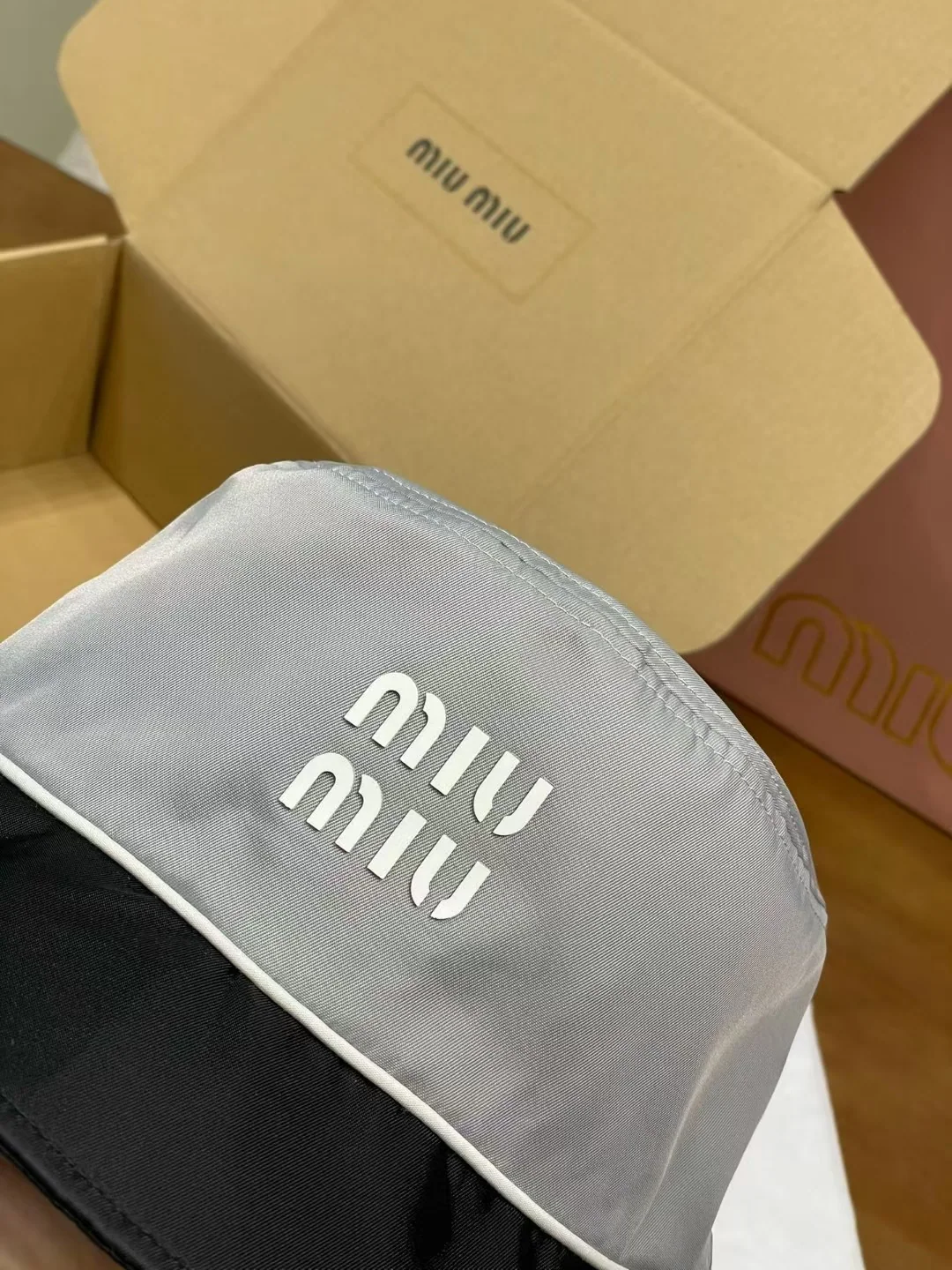 미우미우 모자 81306 Miu Miu Cap 상세 이미지 5