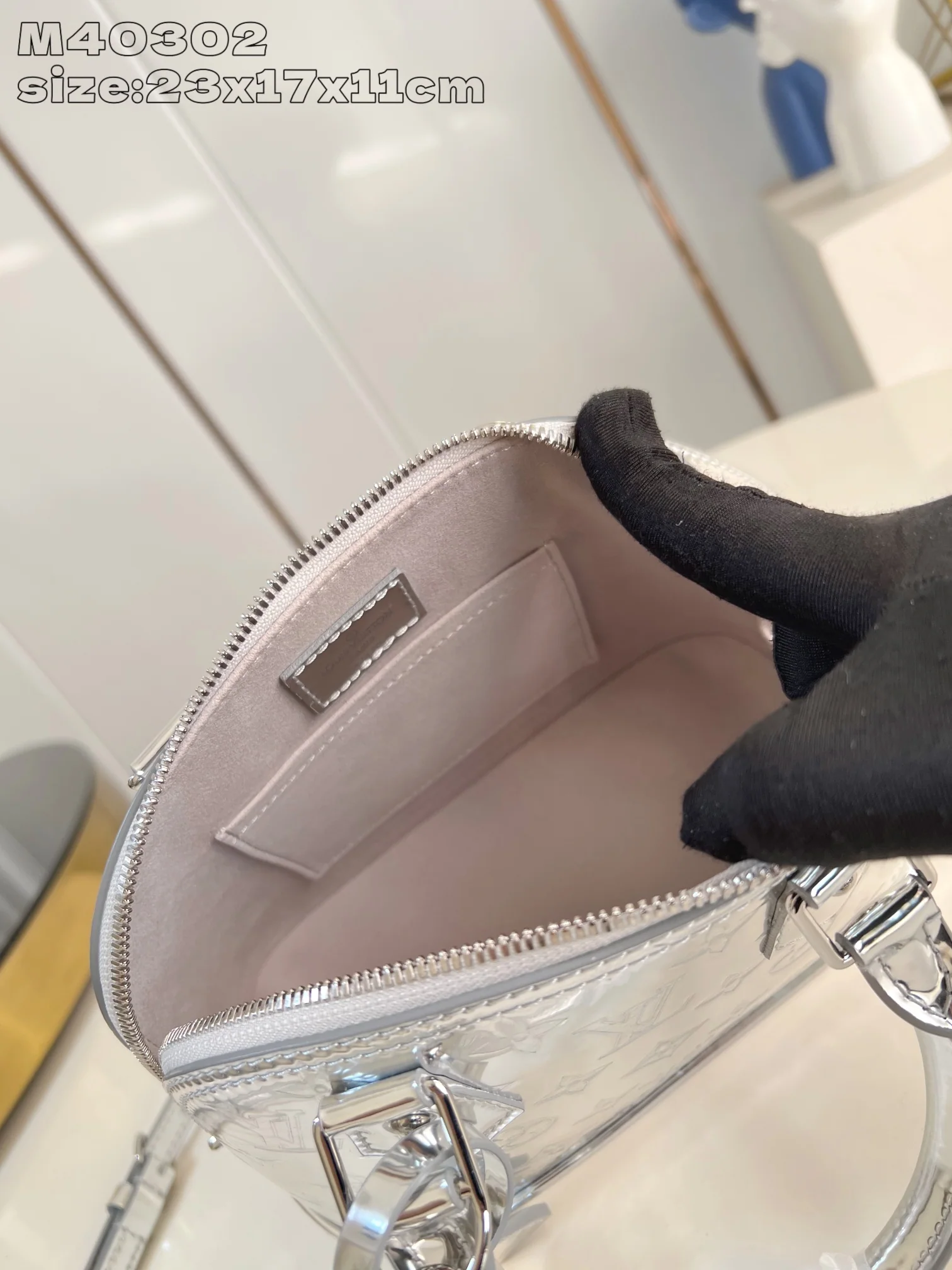루이비통 알마 BB 에피 가죽 가방 M40302 상세 이미지 8