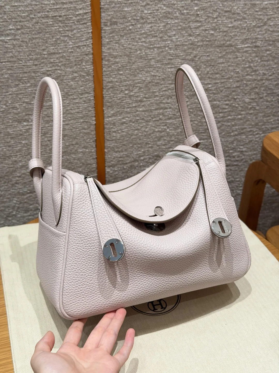 에르메스 린디 26 cm 소가죽 가방 146150