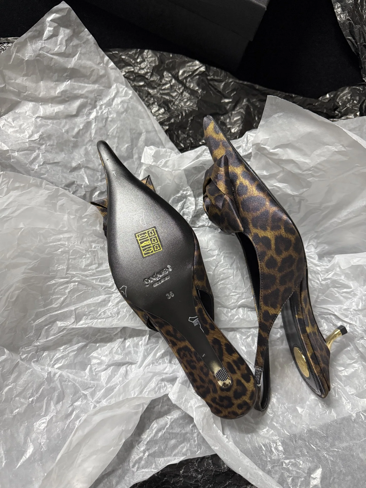 생로랑 YSL 장미 장식 여성 구두 9364 상세 이미지 9