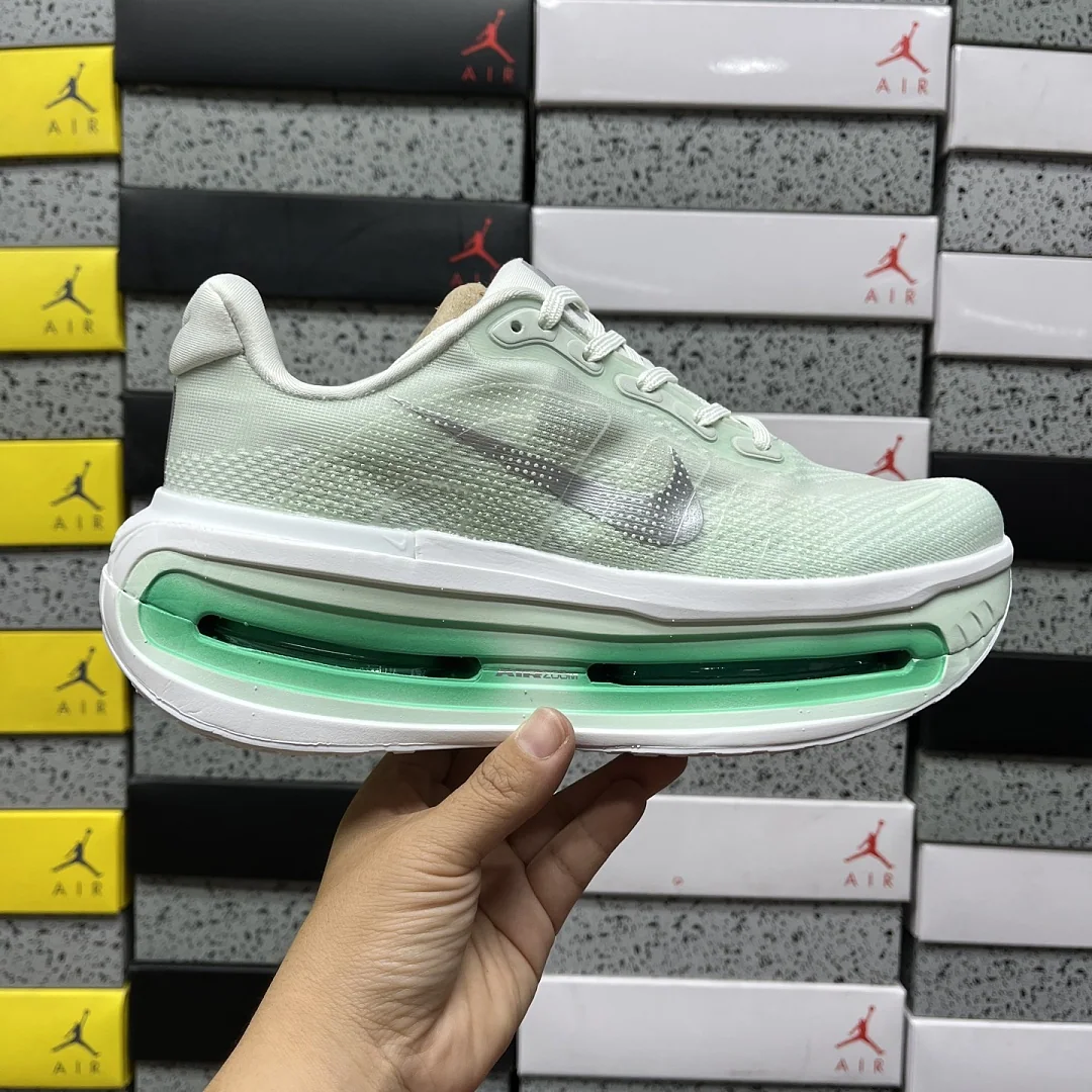 나이키 [5A] 보메로 프리미엄 HM5973-300 201650 Nike Vomero Premium Barely Green 상세 이미지 5