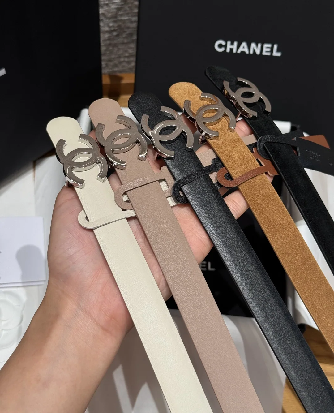 샤넬 더블 C 메탈 버클 양면 가죽 벨트 상세 이미지 2