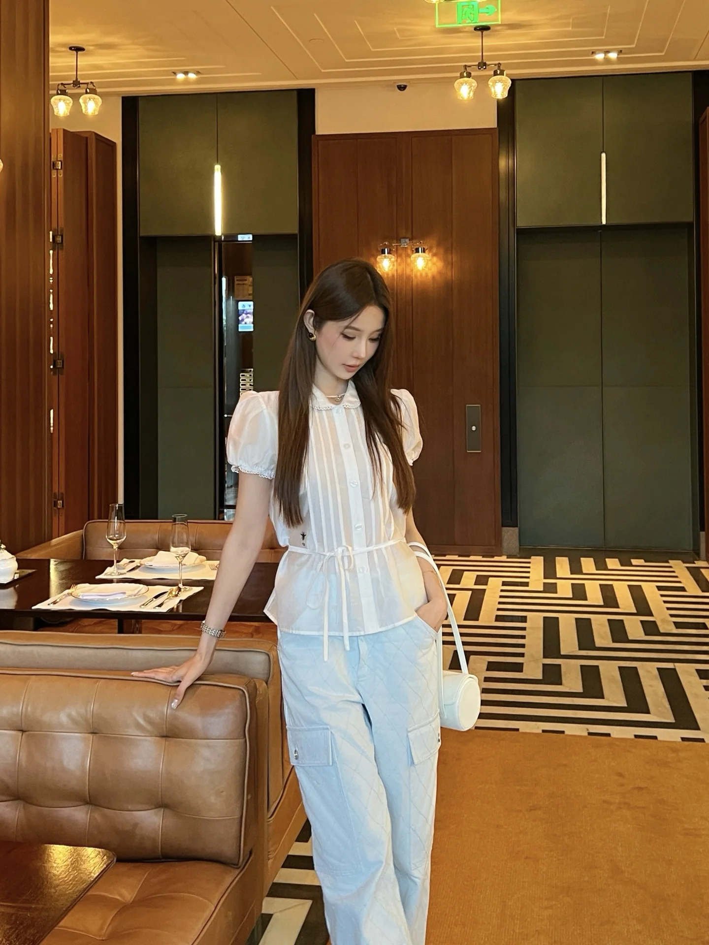 디올 레이스업 피터팬 카라 실크 코튼 셔츠 상세 이미지 1