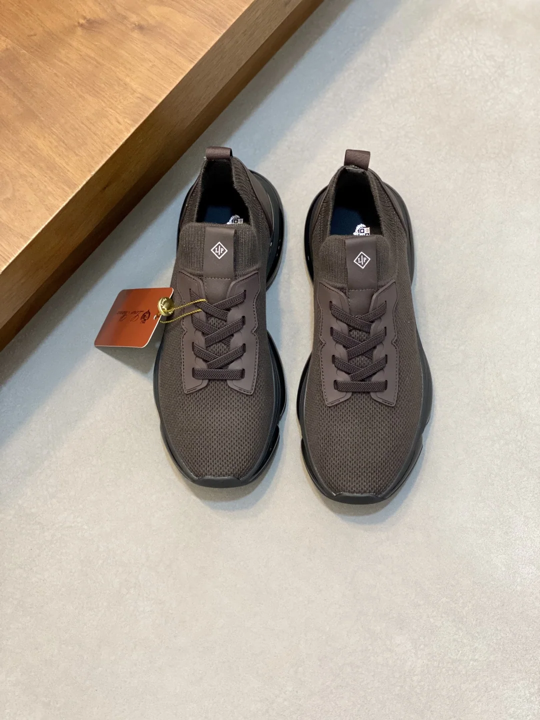 로로피아나 메시 레더 스니커즈 154257