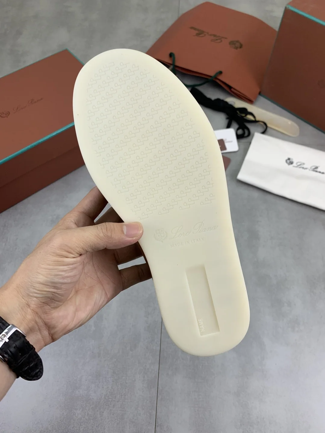 로로피아나 캐주얼 남성 신발 상세 이미지 9
