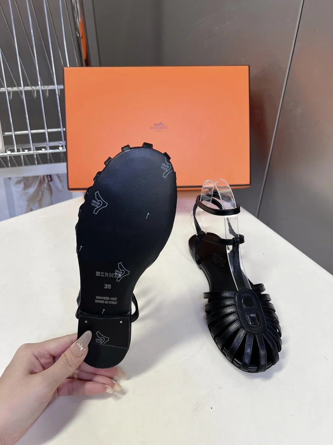 에르메스 피그 케이지 로마풍 샌들 상세 이미지 9