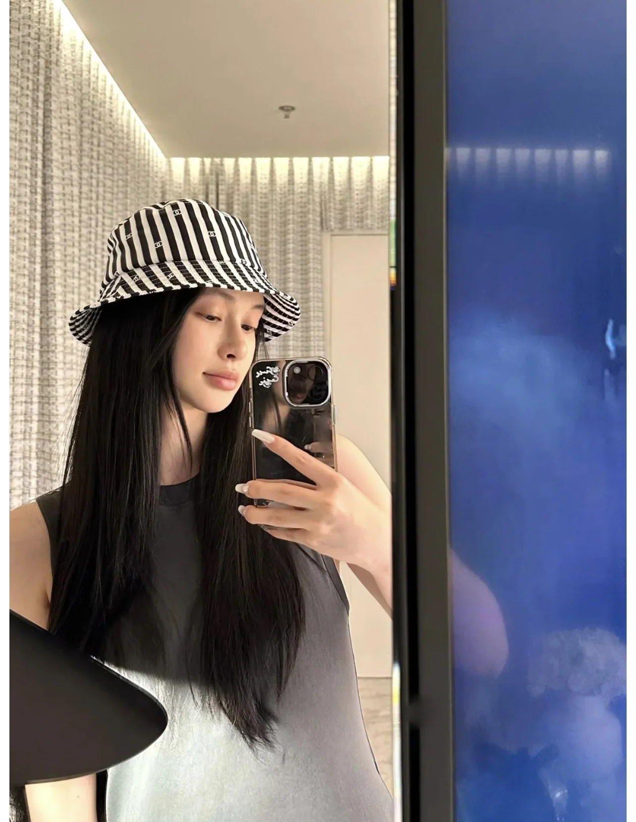샤넬 스트라이프 버킷 햇 모자 상세 이미지 2