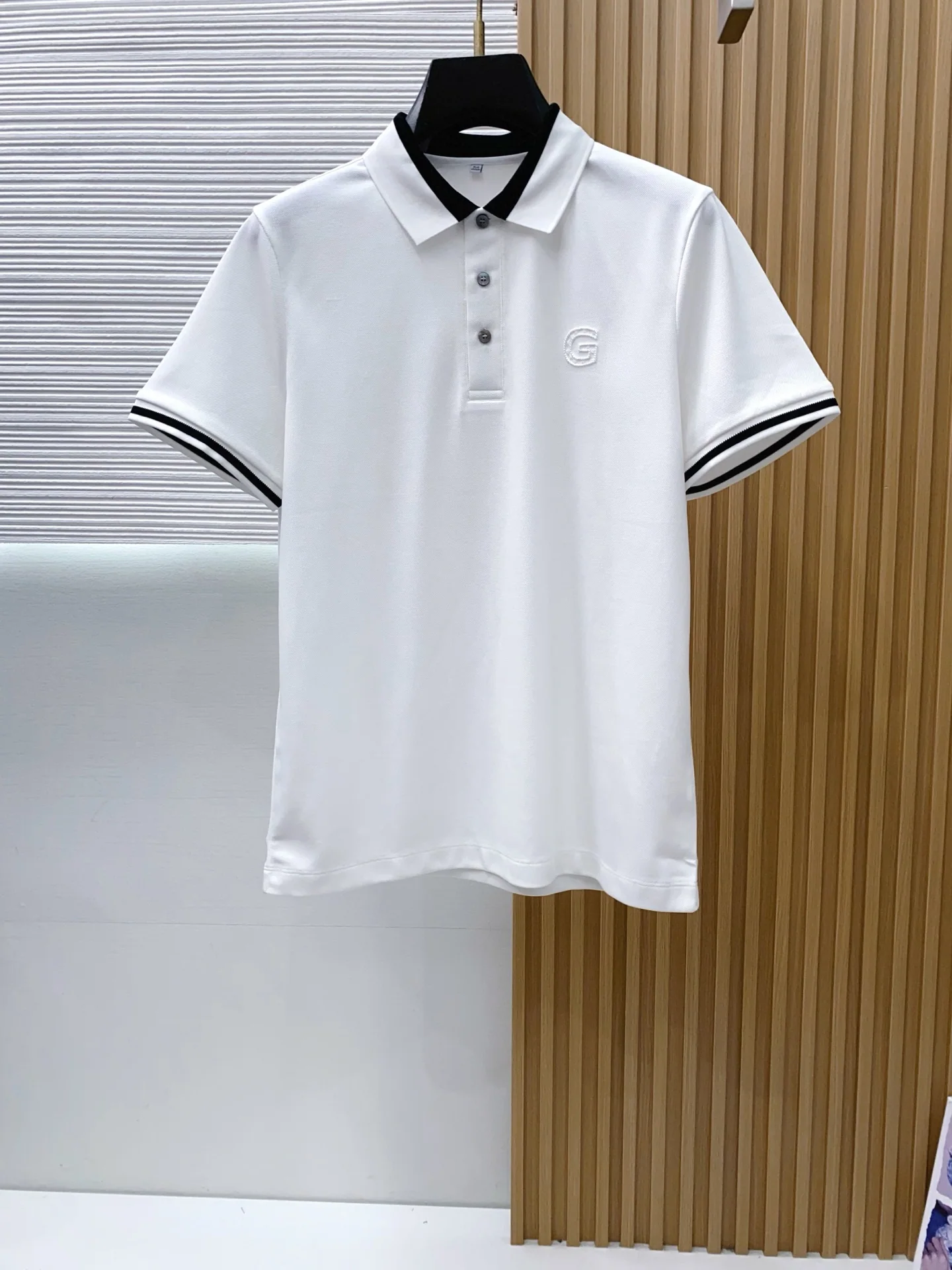 구찌 남성 반팔 폴로셔츠 151347