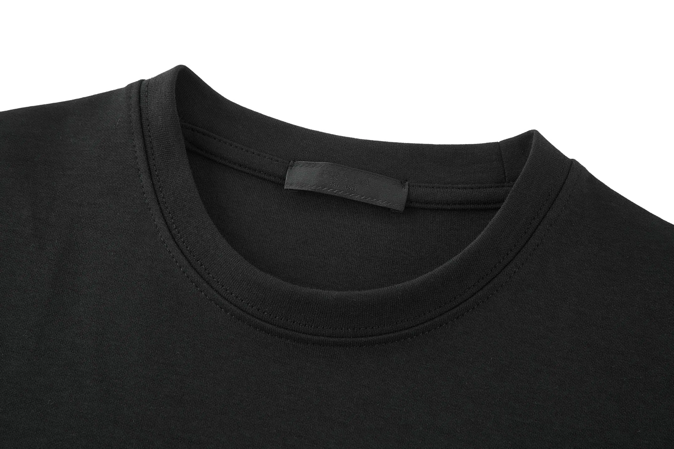 프라다 뉴트라이앵글 체스트 로고 남성 반팔 티셔츠 25 SS 상세 이미지 4