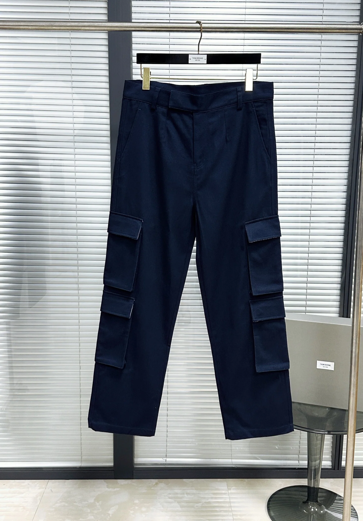 톰브라운 와이드 카고 워싱 남성 바지 레플리카 46718 Thom Browne 상세 이미지 2