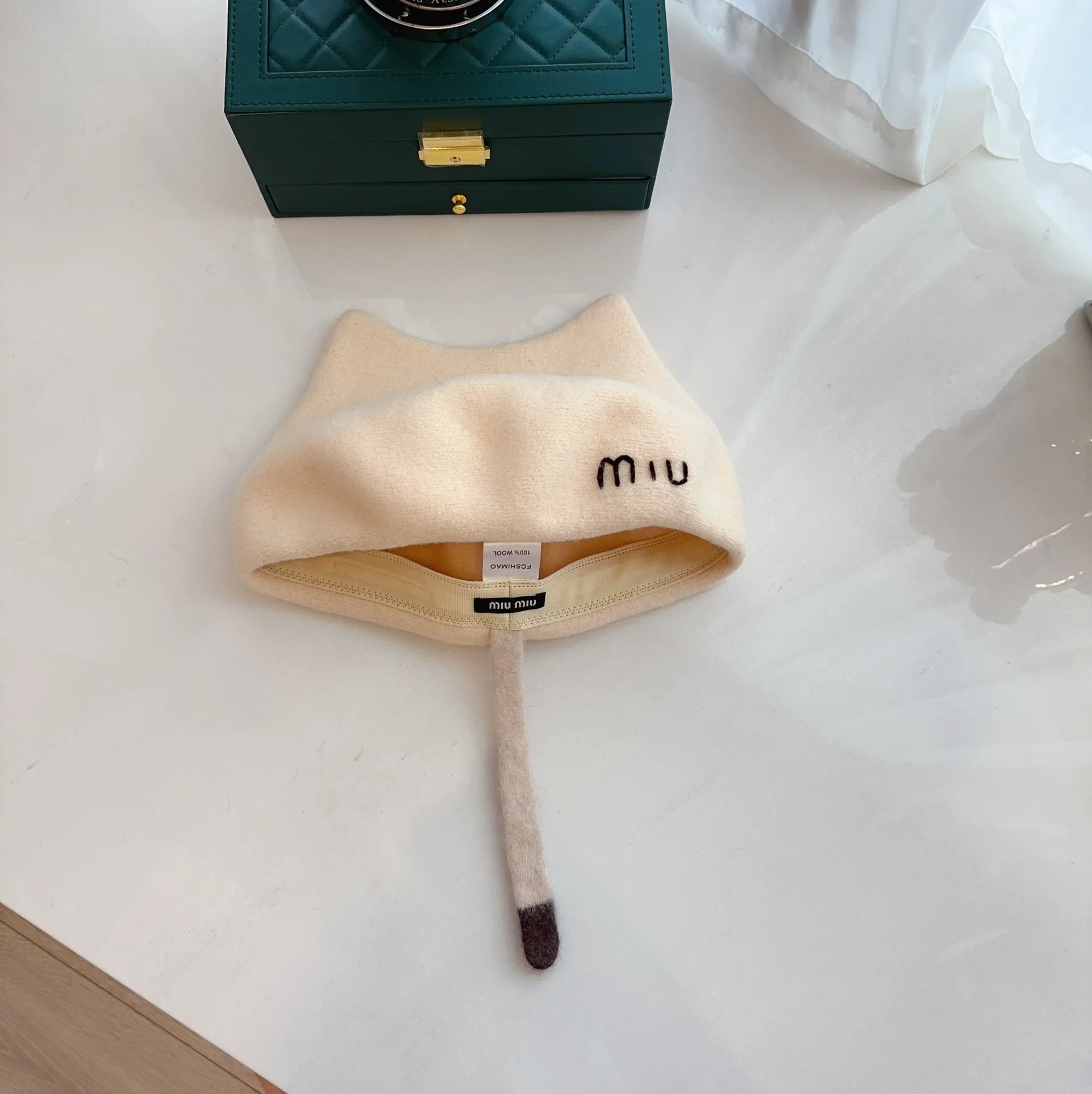 미우미우 모자 81077 Miu Miu Cap 상세 이미지 9
