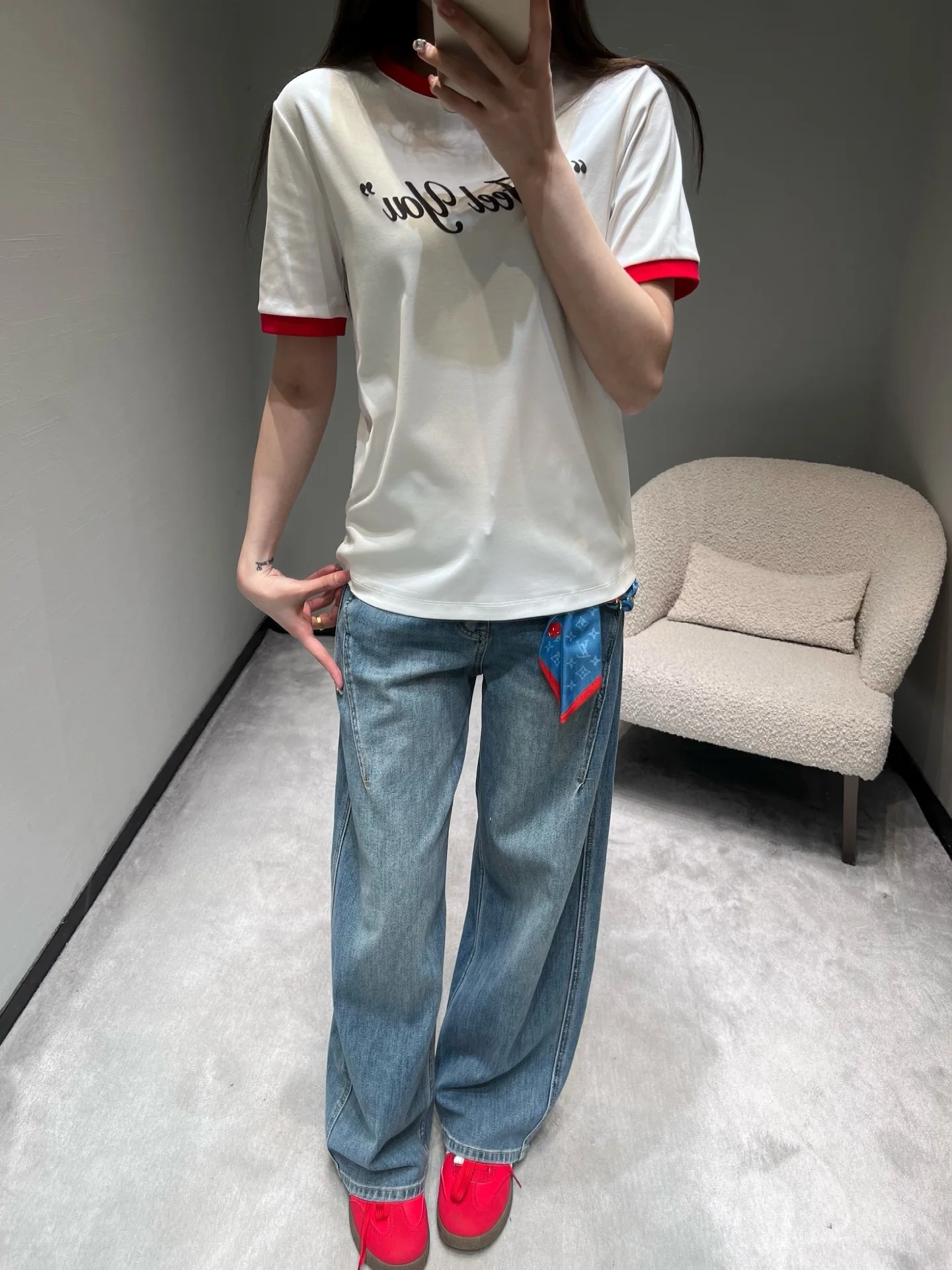 디올 카라 블록 레터 프린트 반팔 티셔츠 26 SS 상세 이미지 2
