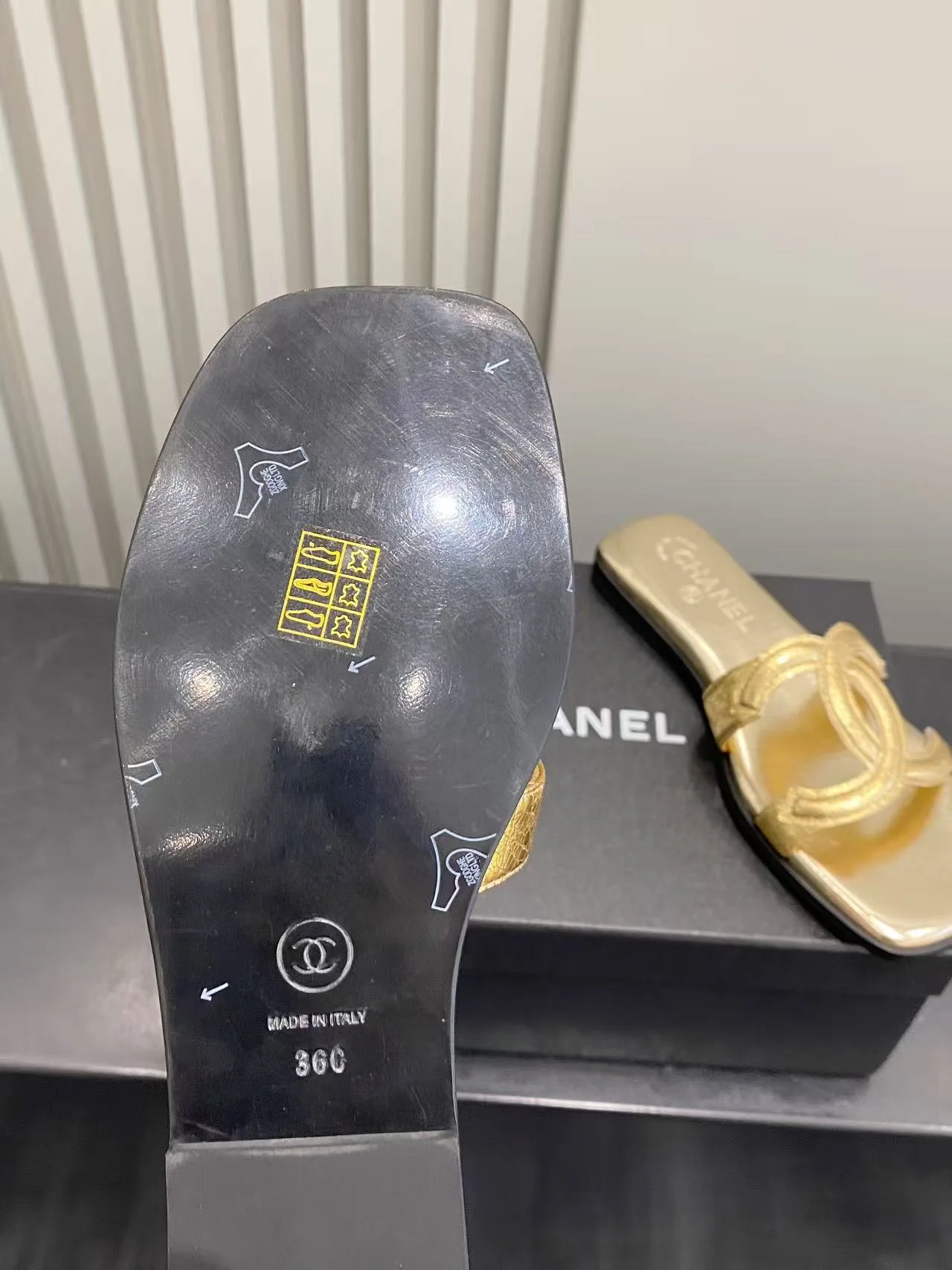 샤넬 스퀘어 토 오픈워크 슬리퍼 상세 이미지 9