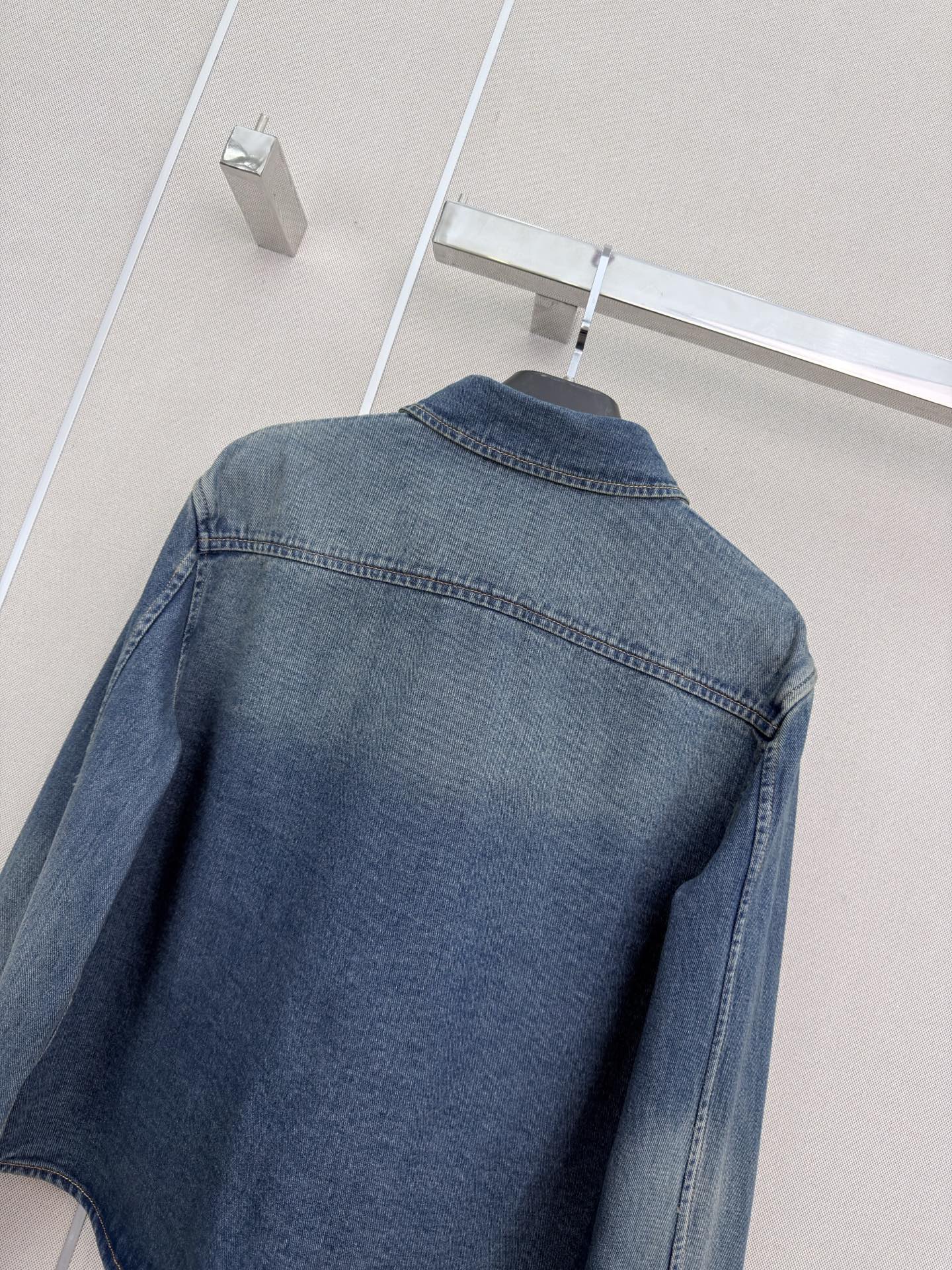 생로랑 자수 카라 데님 긴팔 셔츠 상세 이미지 8