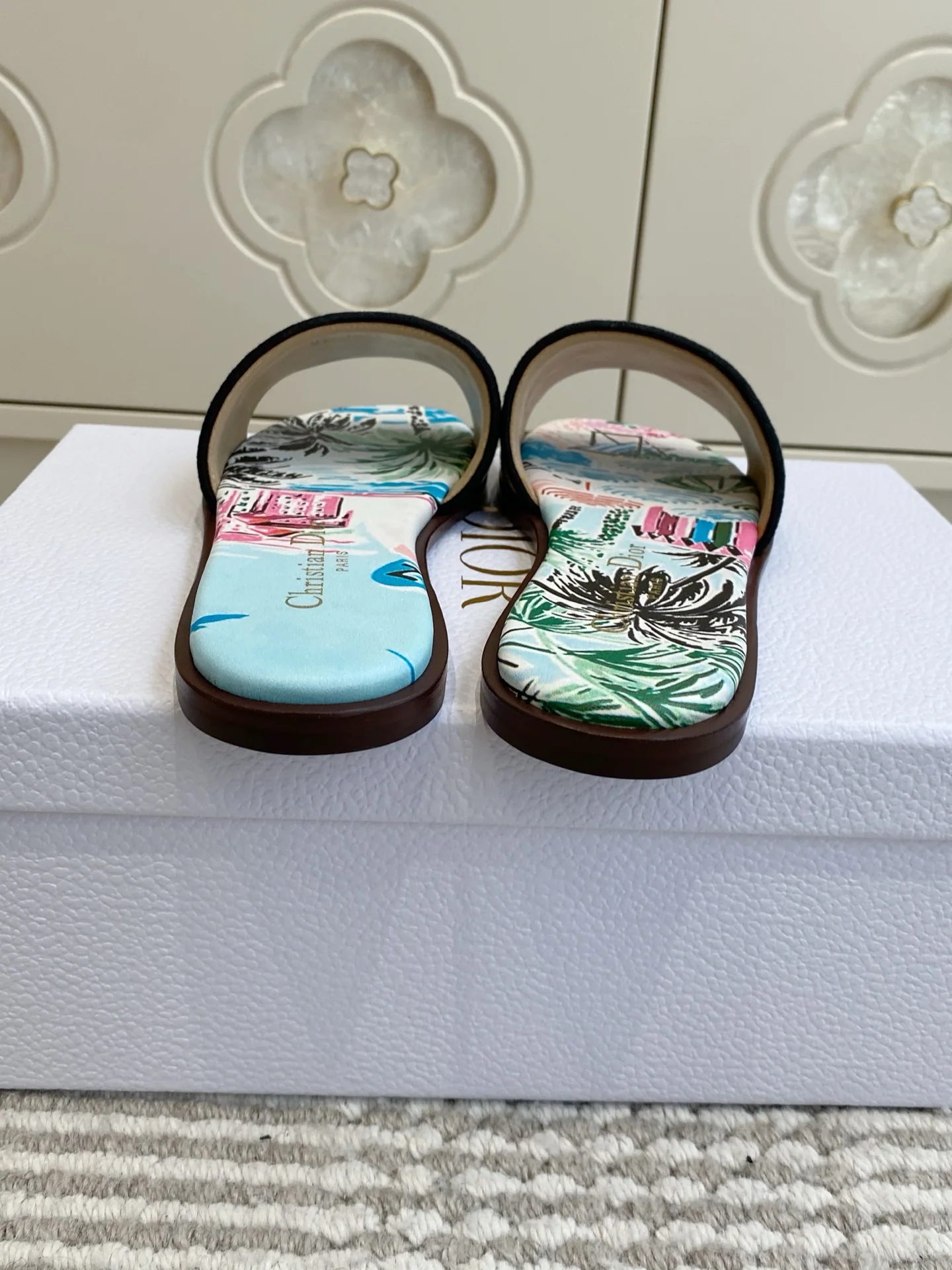 디올 시티 프린트 플랫 샌들 상세 이미지 8