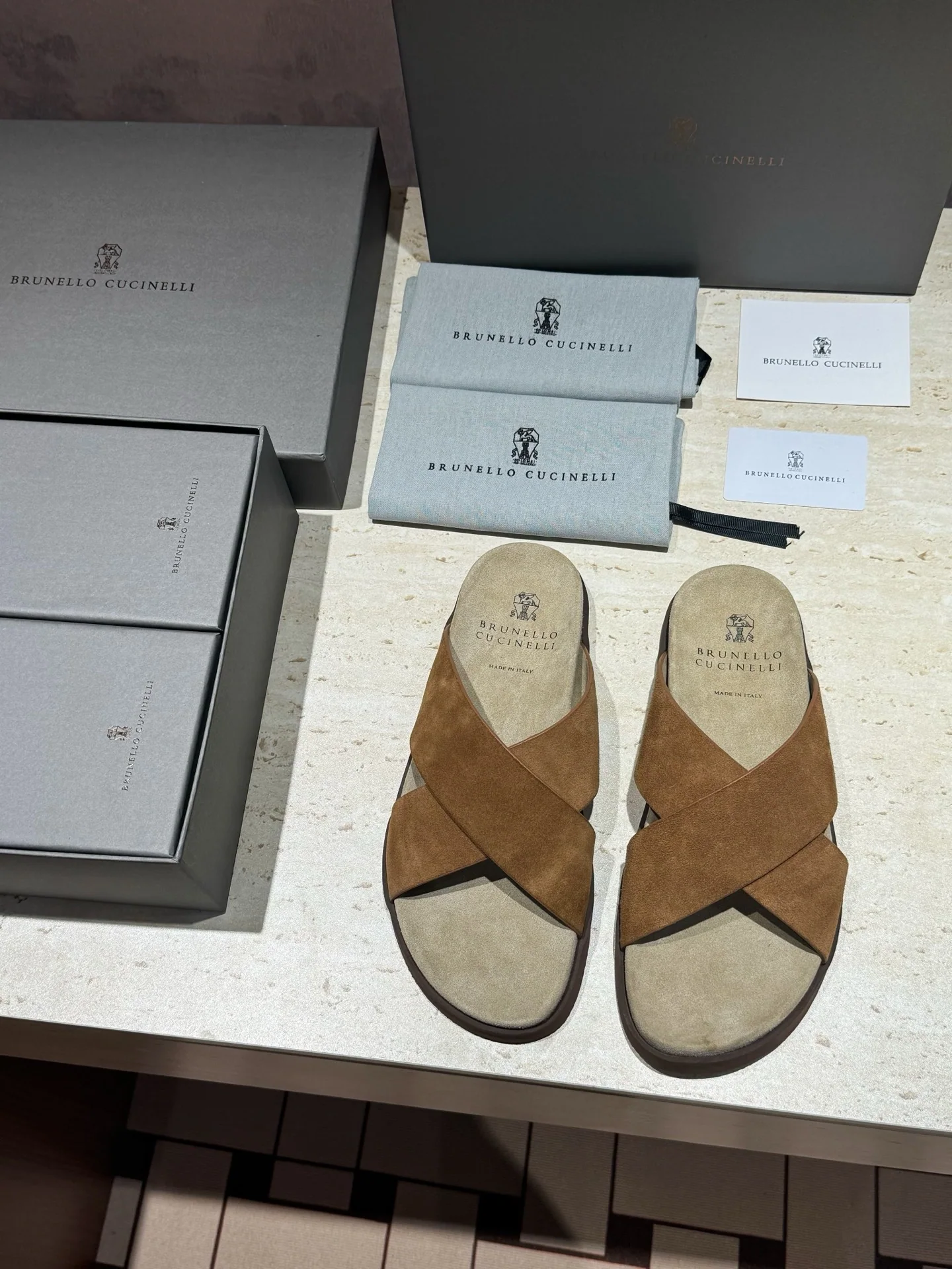 브루넬로쿠치넬리 남성용 스웨이드 플립플롭 상세 이미지 5