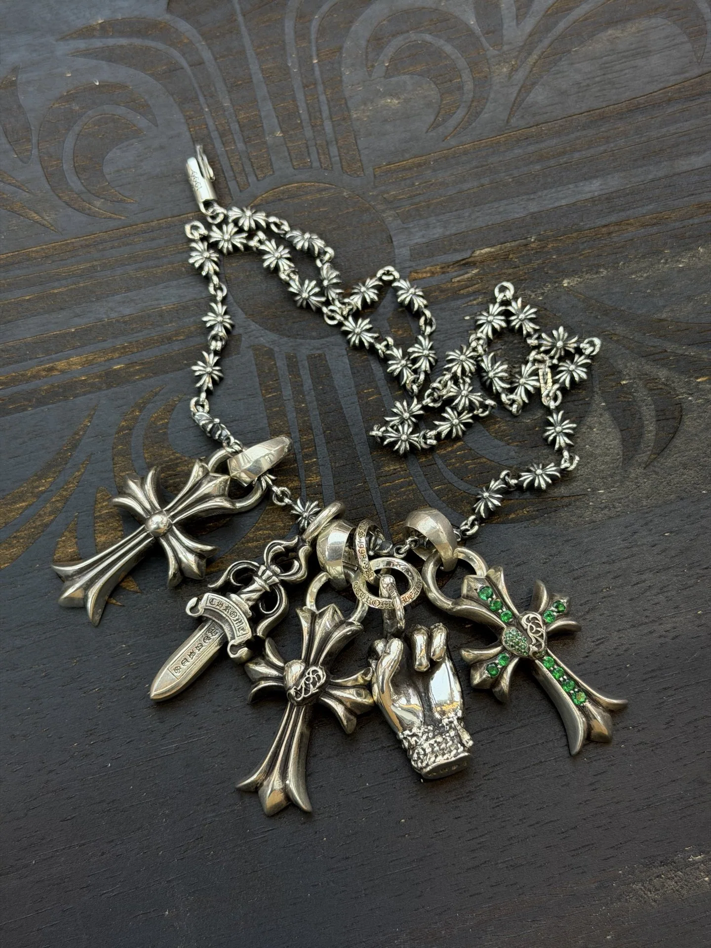 크롬하츠 타이니 E 크로스 925 스털링 실버 목걸이 상세 이미지 3