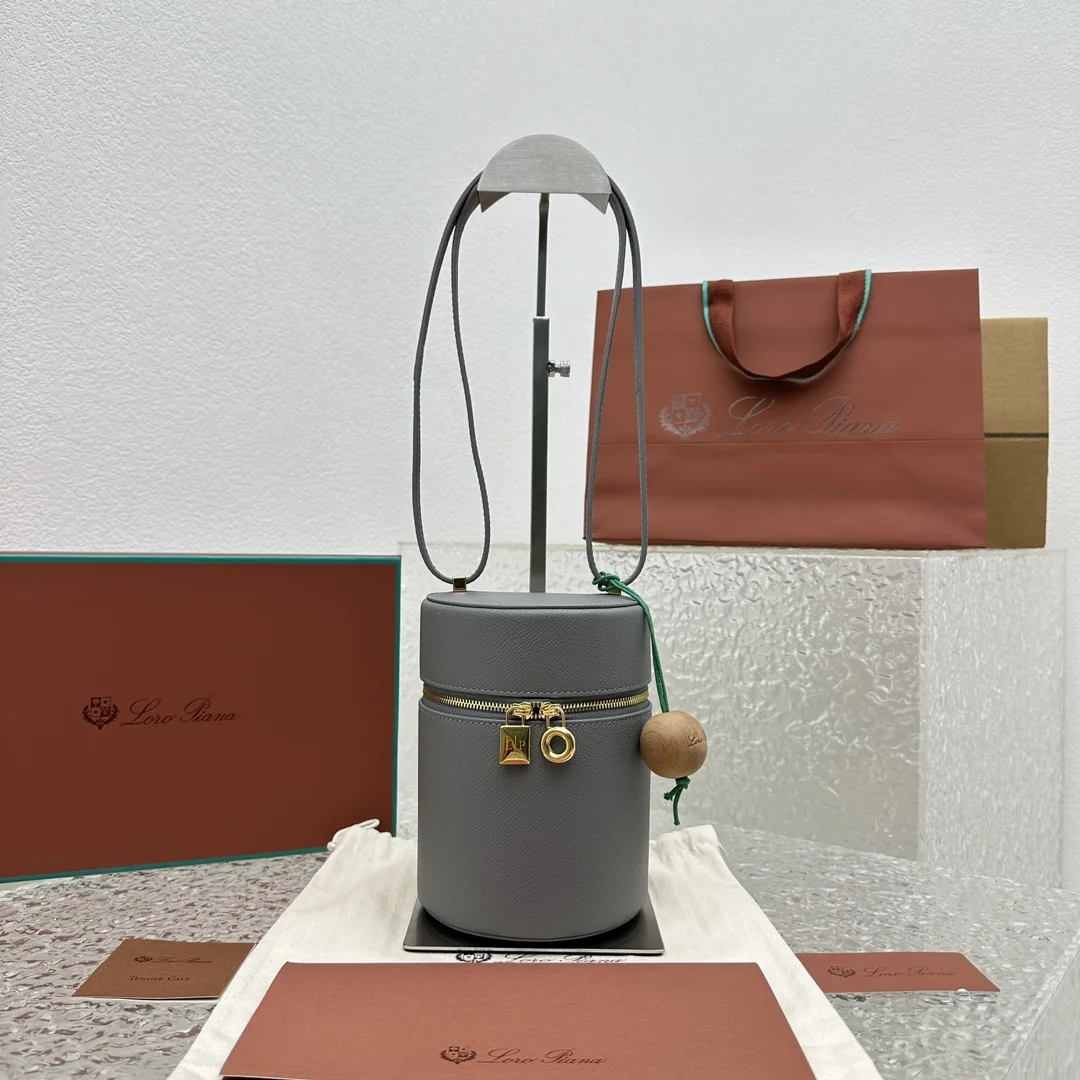 로로피아나 엑스트라 백 버킷백 상세 이미지 1