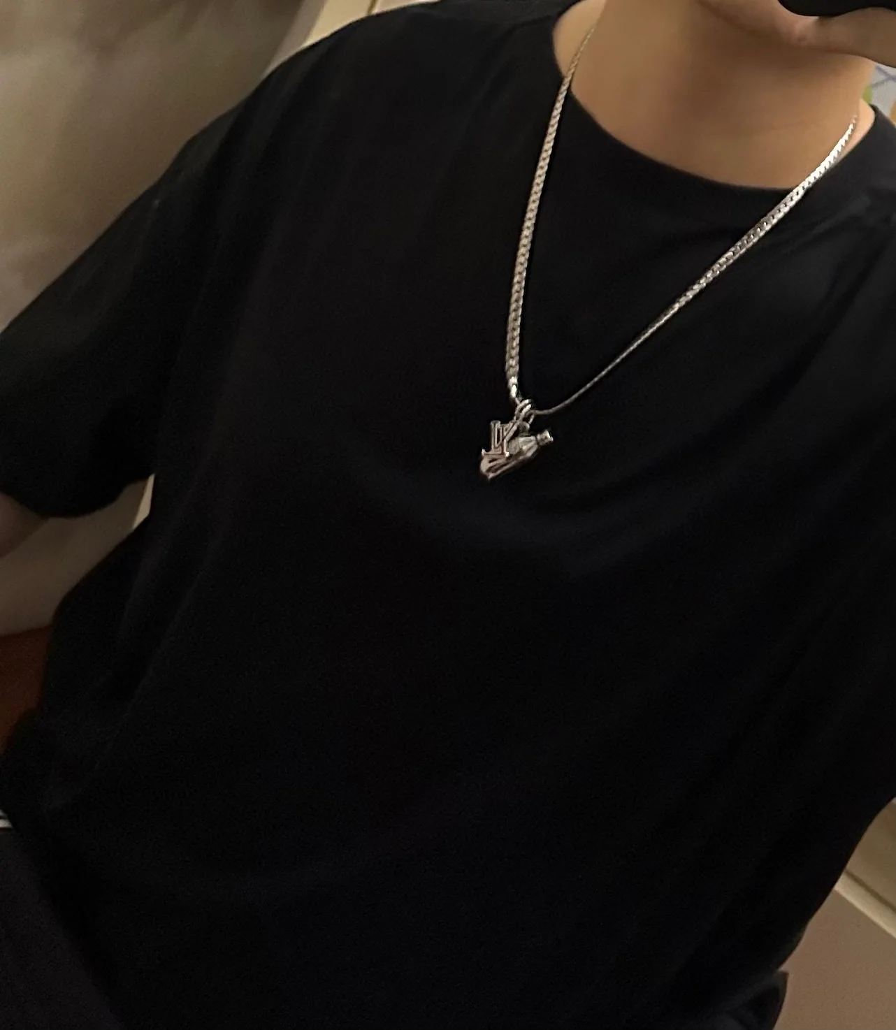 루이비통 레트로 실버 체인 목걸이 상세 이미지 4