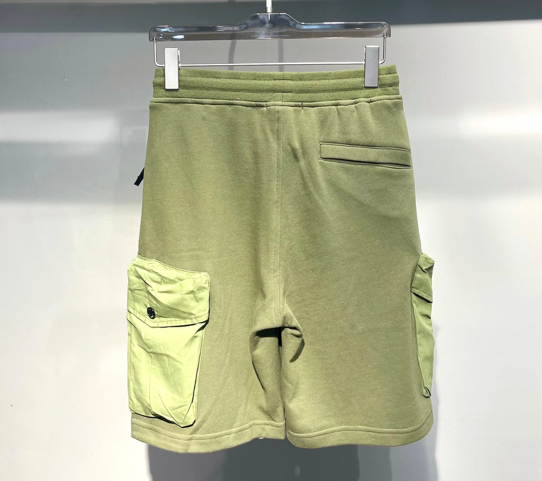 스톤아일랜드 남성 반바지 25SS 51332 Stone Island Shorts 상세 이미지 2