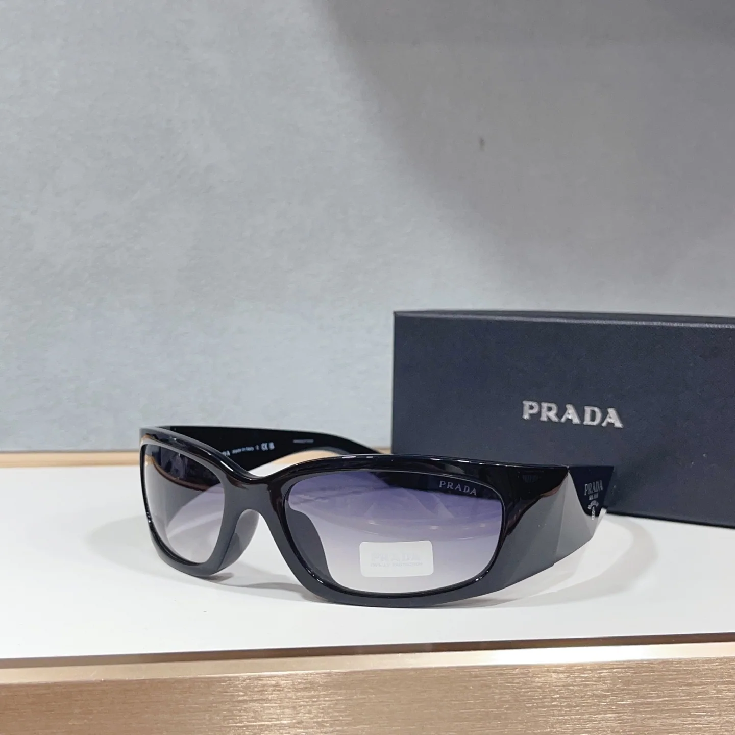 프라다 선글라스 74345 Prada Sunglasses 상세 이미지 1