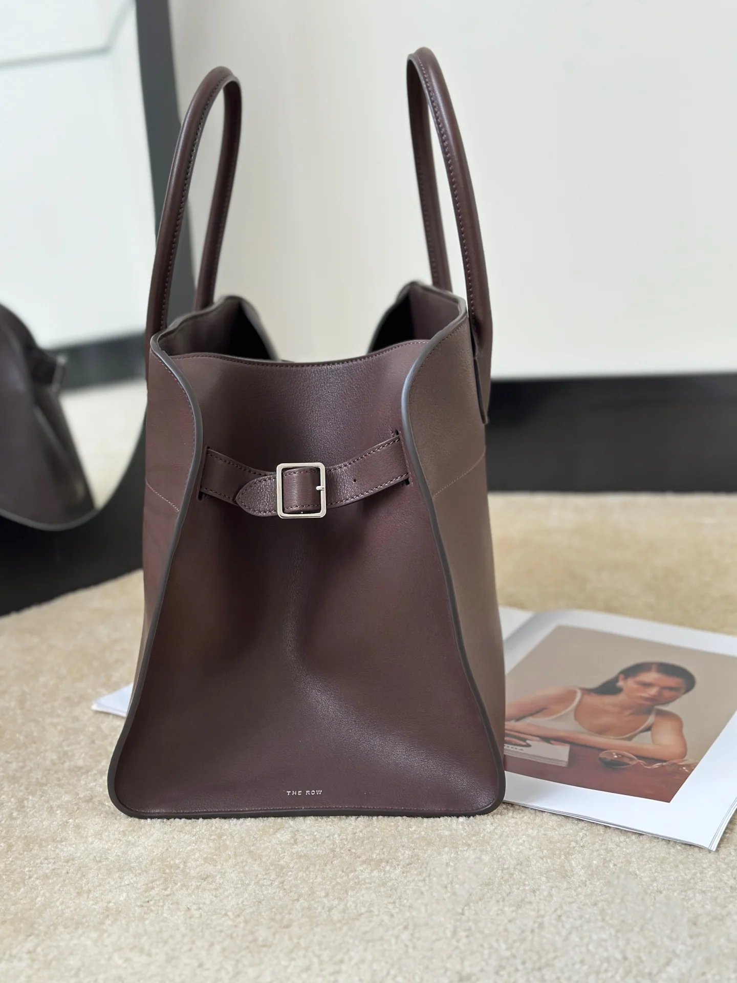 더로우 새들 가죽 핸드백 상세 이미지 4