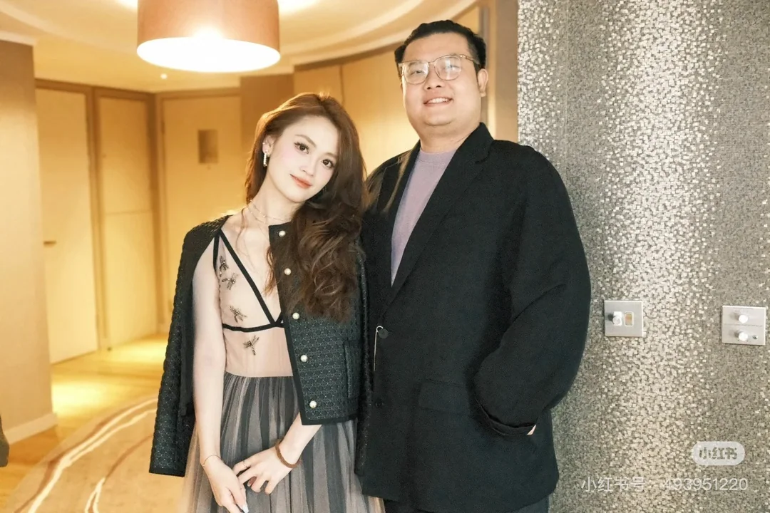 디올 체크 자카드 크루넥 재킷 세트 25 FW 상세 이미지 8