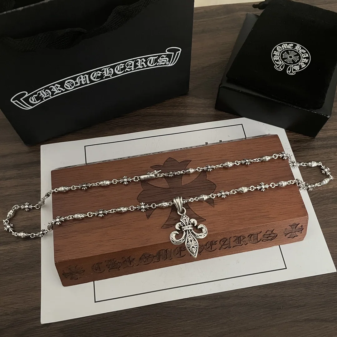 크롬하츠 레트로 스카우트 플라워 펜던트 목걸이 상세 이미지 7