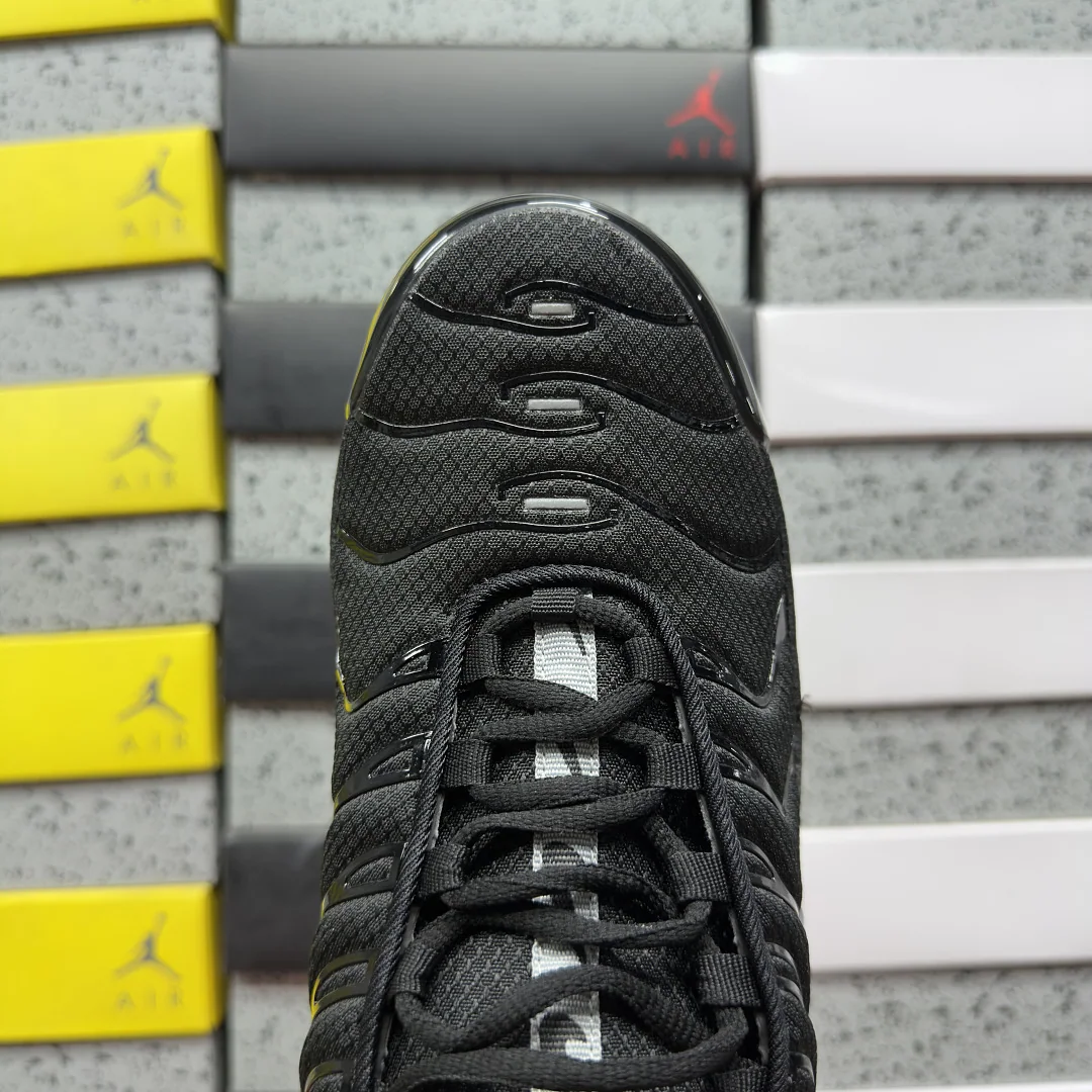 나이키 [BD] 에어 맥스 플러스 DX8971-001 201857 Nike Air Max Plus Mini Swoosh Black Silver 상세 이미지 5