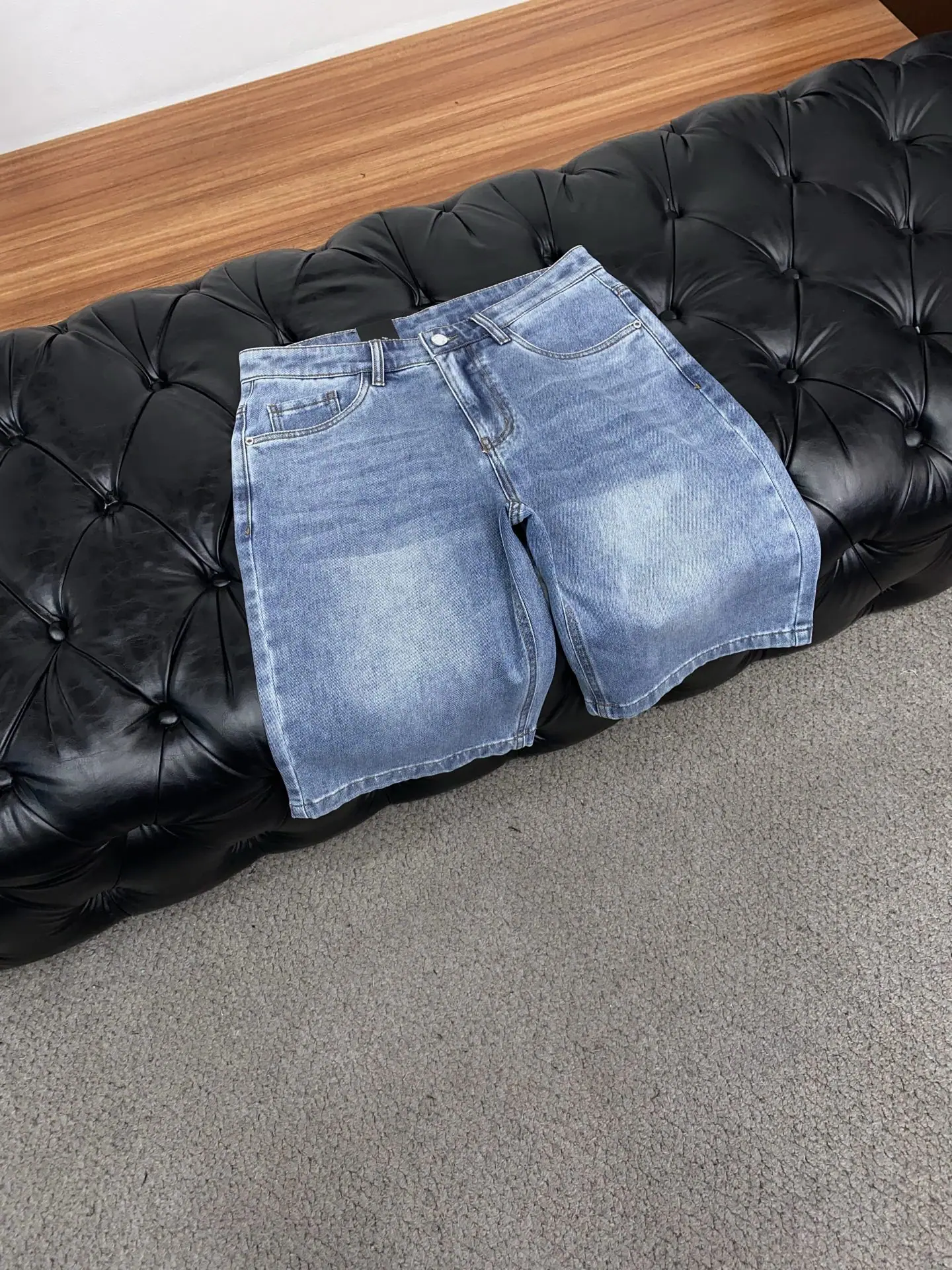 프라다 슬림핏 데님 반바지 상세 이미지 6