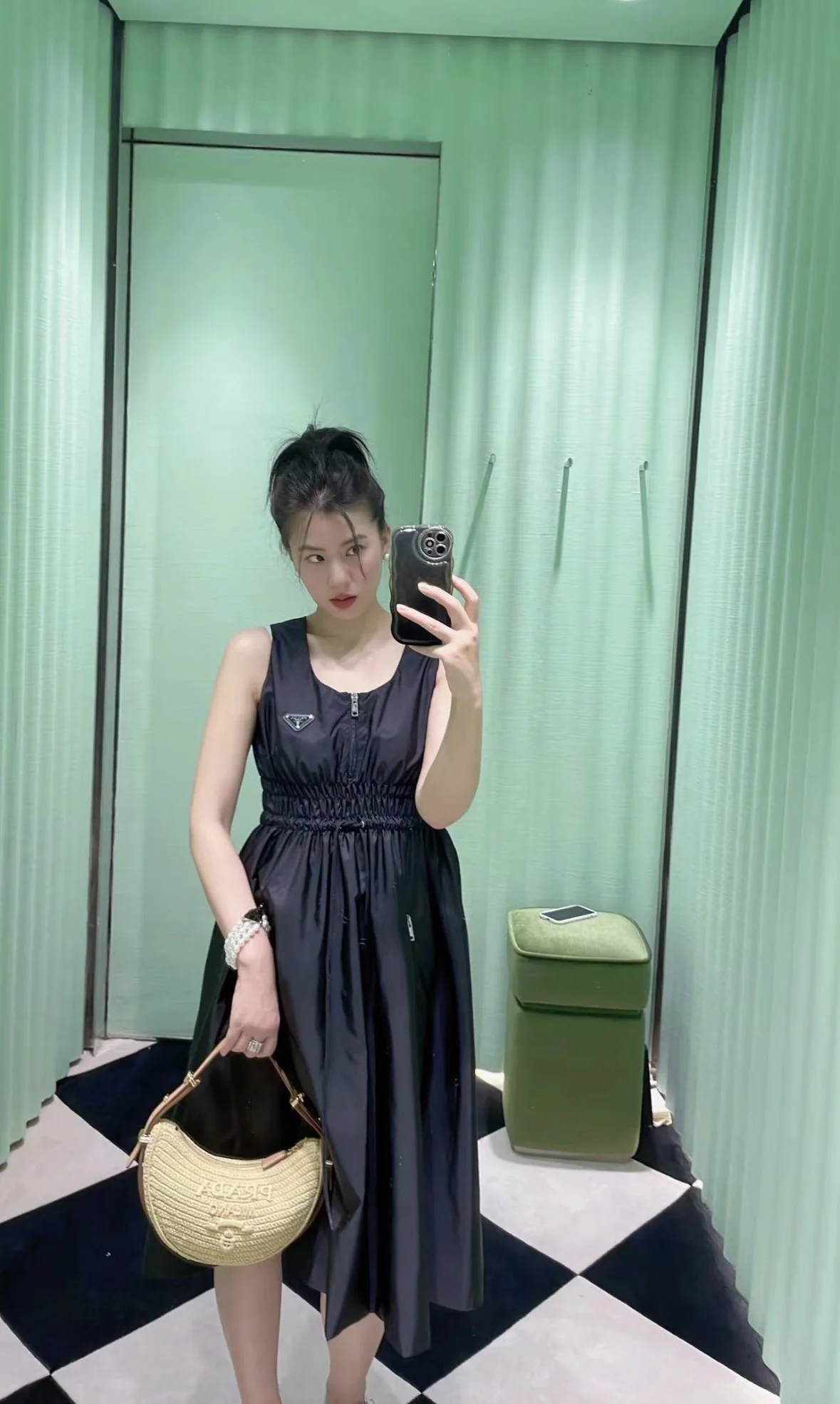 프라다 재활용 나일론 허리 스트링 여성 원피스 상세 이미지 5