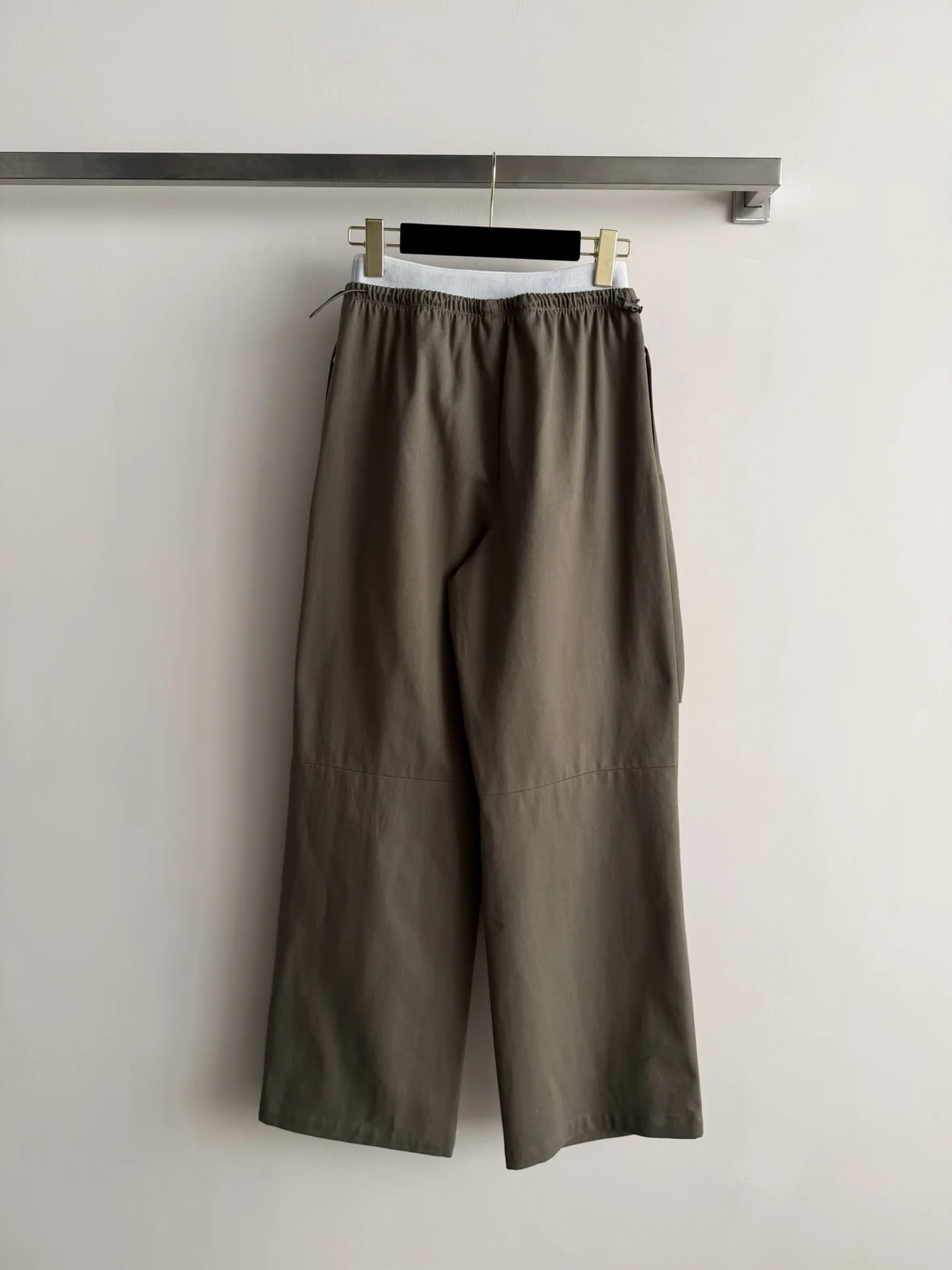 알렉산더왕 여성 와이드 카고 바지 2026 SS 상세 이미지 2