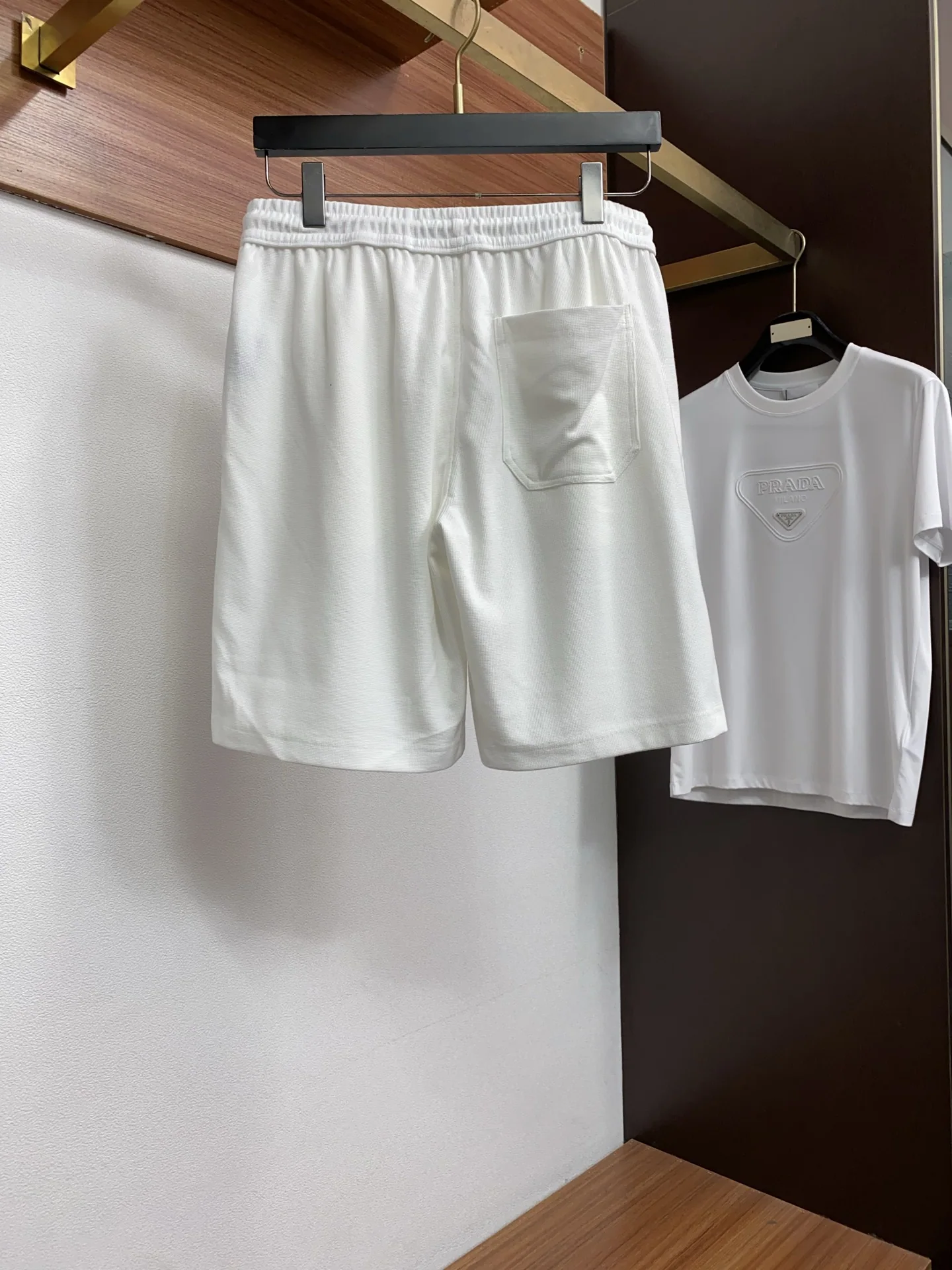 로로피아나 남성 테크니컬 파이버 반팔 폴로 티셔츠 & 반바지 세트 상세 이미지 6