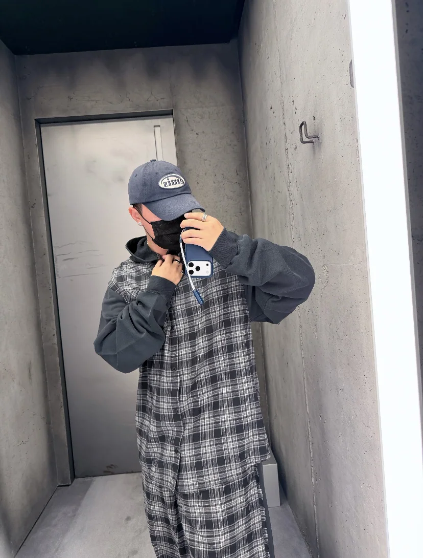 발렌시아가 체크 패치워크 후드 자켓 남성용 상세 이미지 13