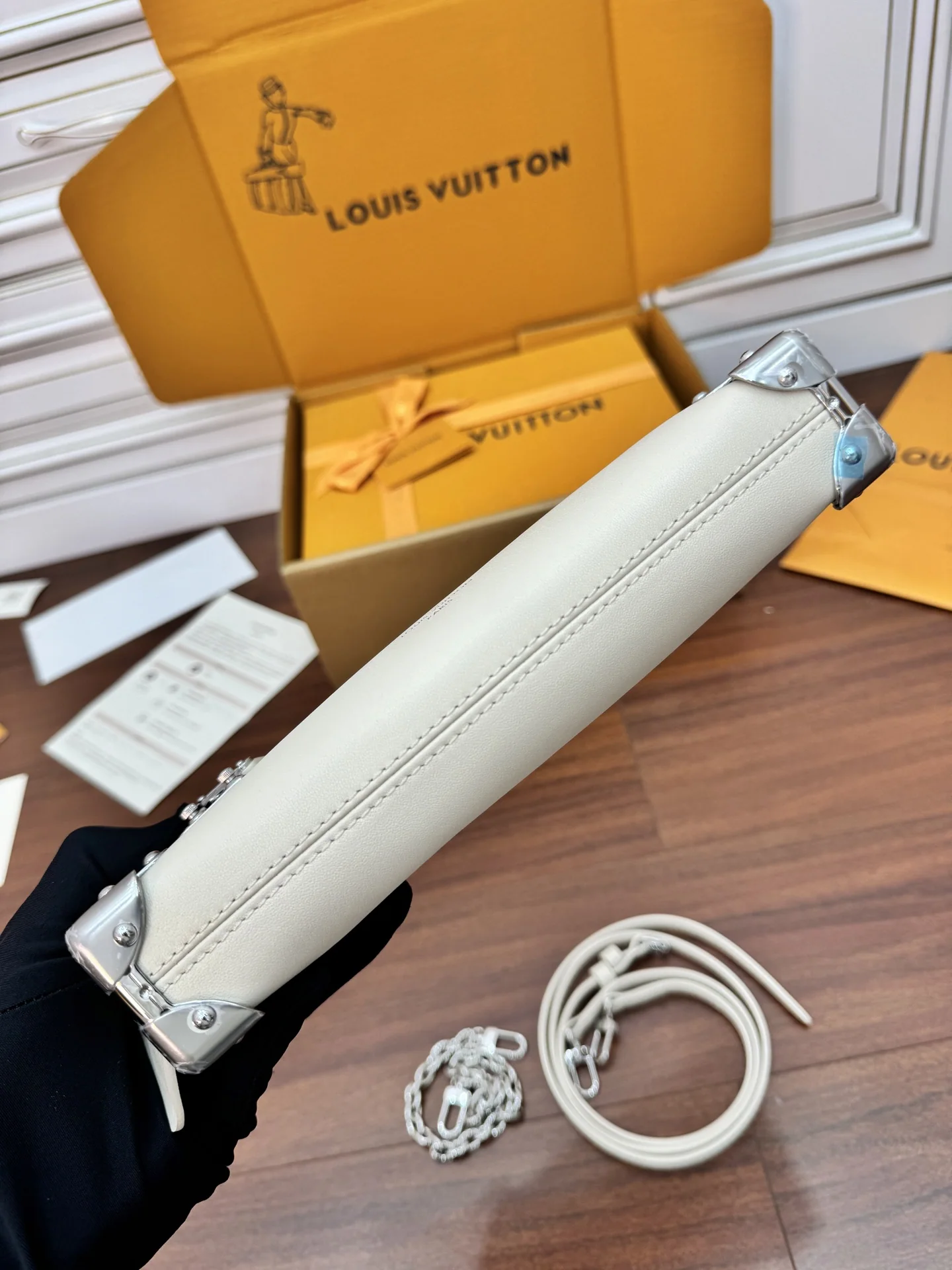 루이비통 프라이빗 라벨 천연 가죽 가방 M12560 상세 이미지 6