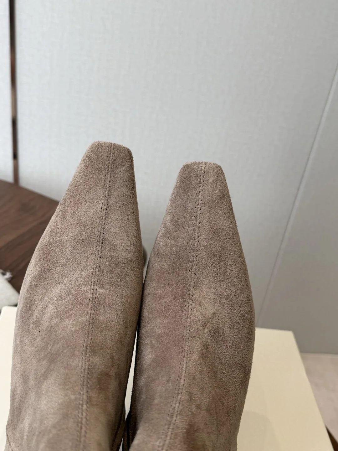 브루넬로쿠치넬리 포인티드토 스틸레토 힐 미드카프 부츠 상세 이미지 6