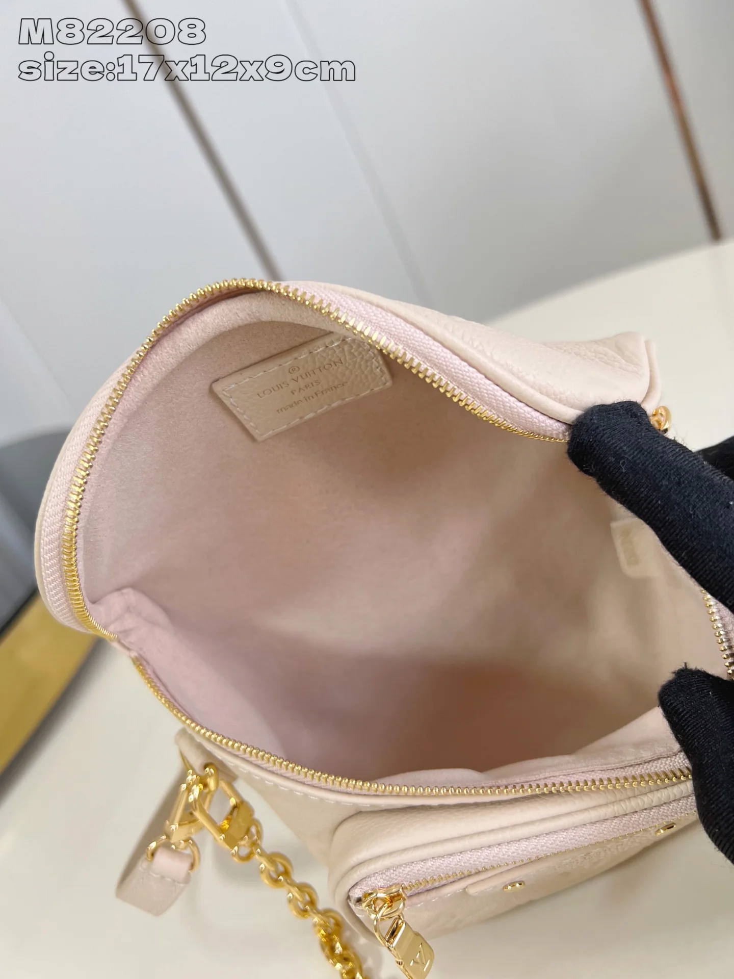 루이비통 미니 힙색 가방 M82208 상세 이미지 8