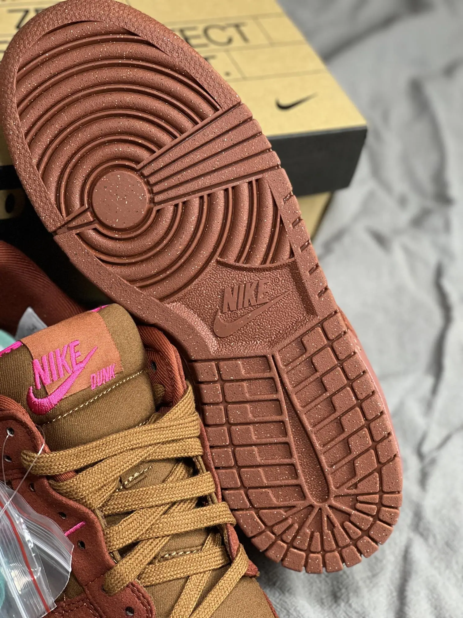 나이키덩크 Wmns Dunk Low Disrupt 2 로우탑 신발 상세 이미지 9