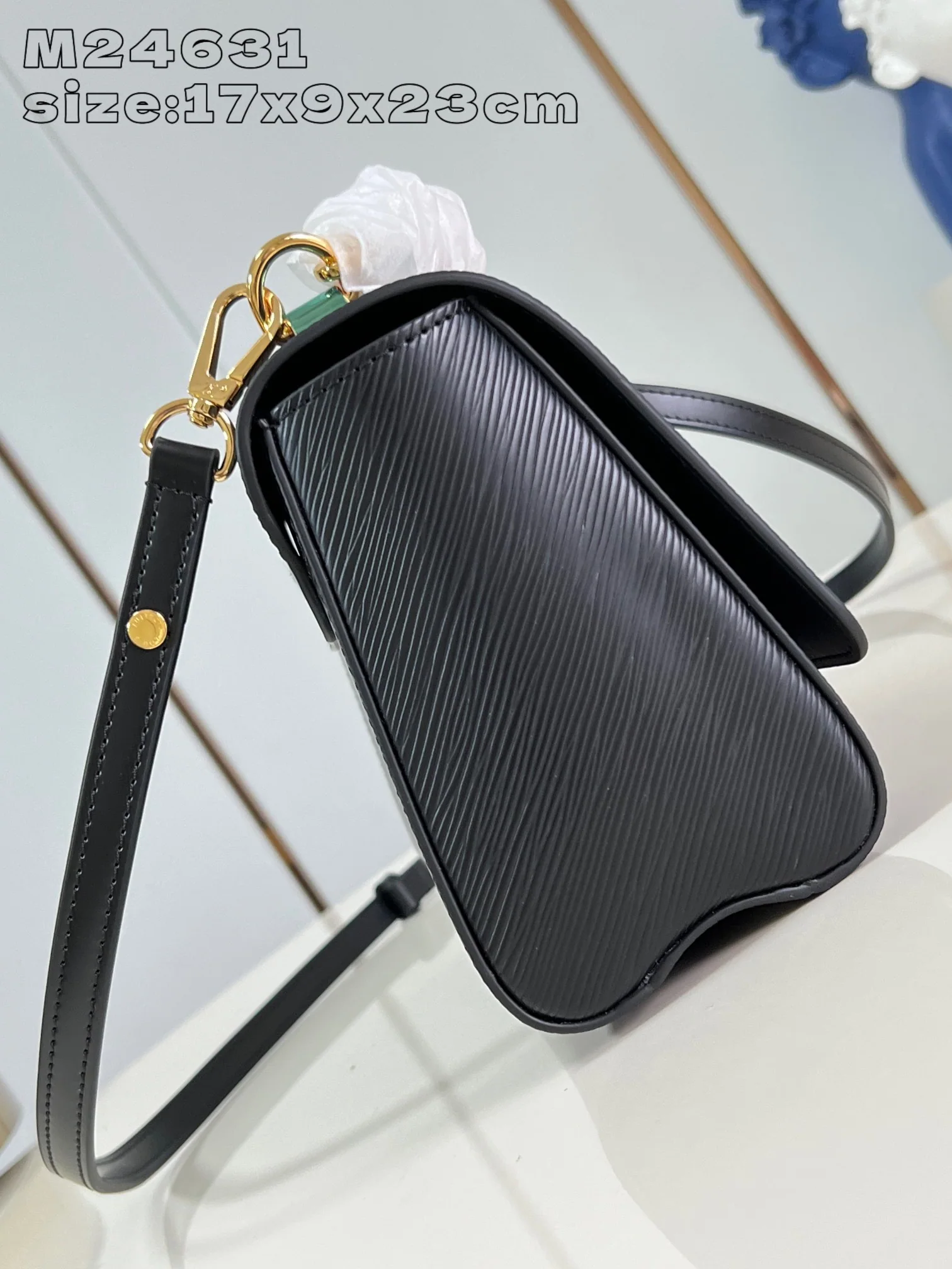루이비통 트위스트 미디엄 에피 핸드백 M24631 상세 이미지 3