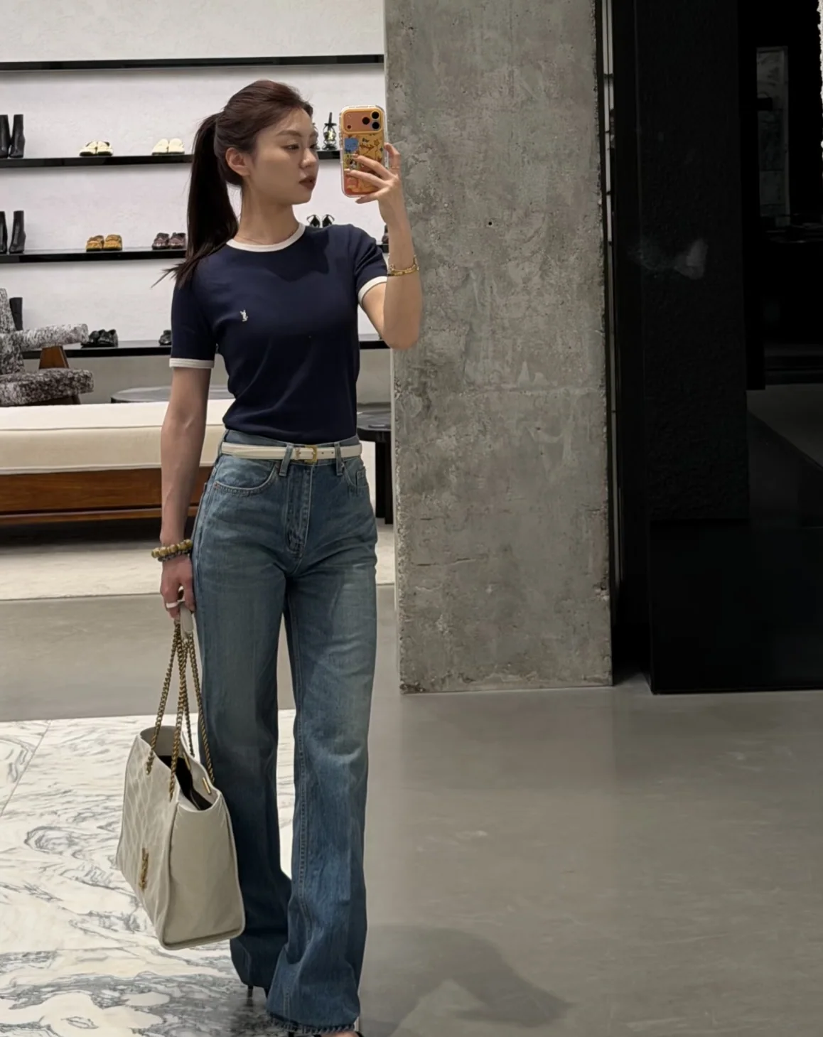 생로랑 컬러 블록 자수 로고 반팔 티셔츠 상세 이미지 4