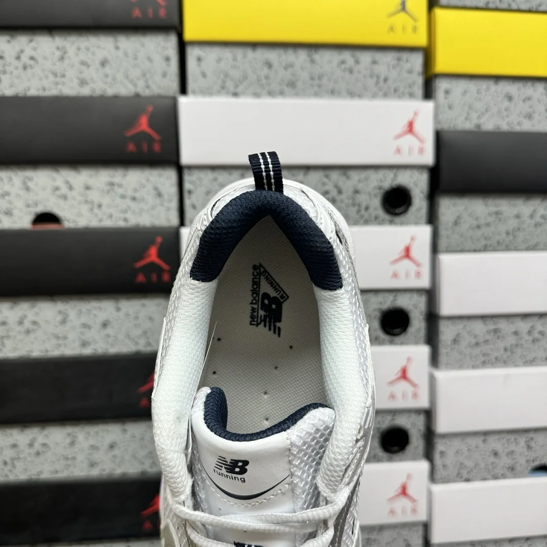 뉴발란스 [WZ] 530 MR530SG 202039 New Balance 530 White Silver Navy 상세 이미지 8