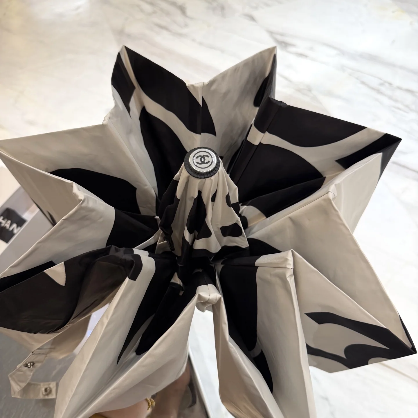 샤넬 우산 85283 Chanel Umbrella 상세 이미지 5