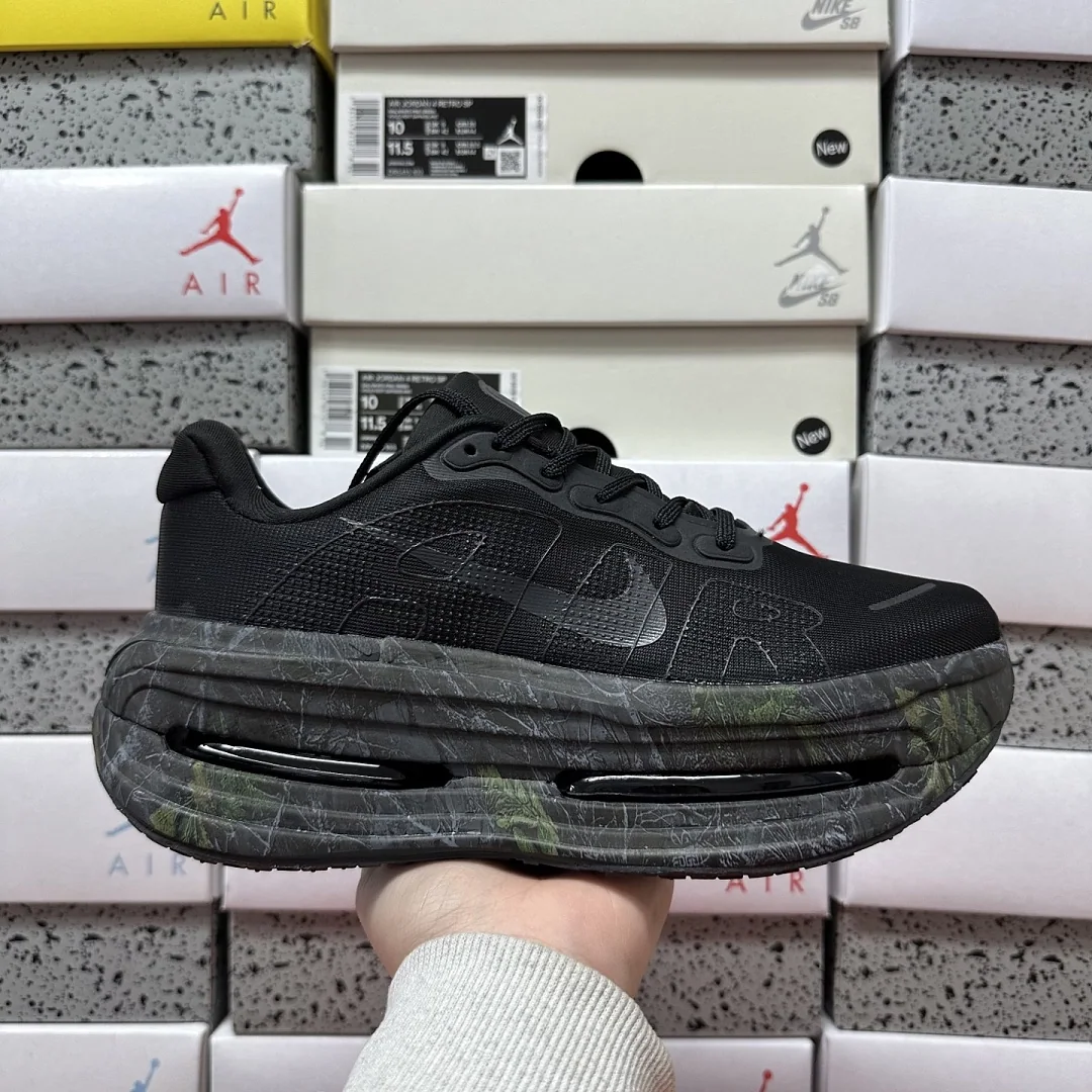 나이키 [5A] 보메로 프리미엄 IQ7325-001 201612 Nike Vomero Premium Realtree Camo Black 상세 이미지 3