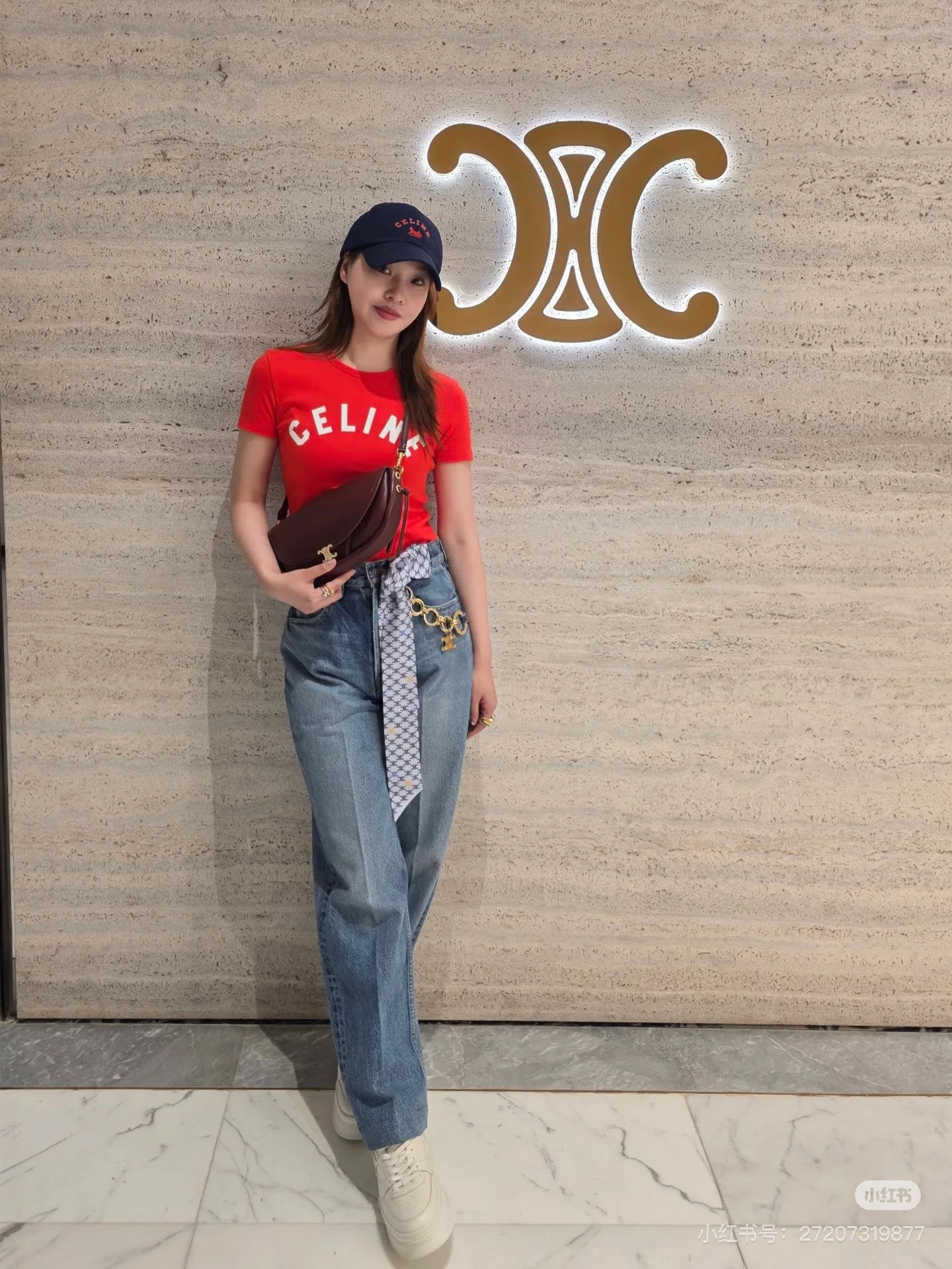 셀린느 여성 슬림핏 반팔 티셔츠 상세 이미지 2